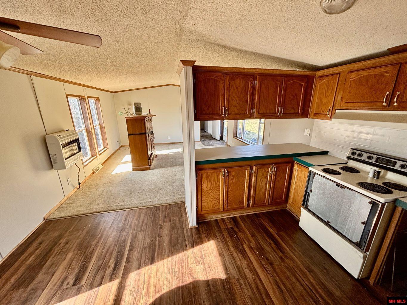 7254 LaCROSSE ROAD Violet Hill, AR