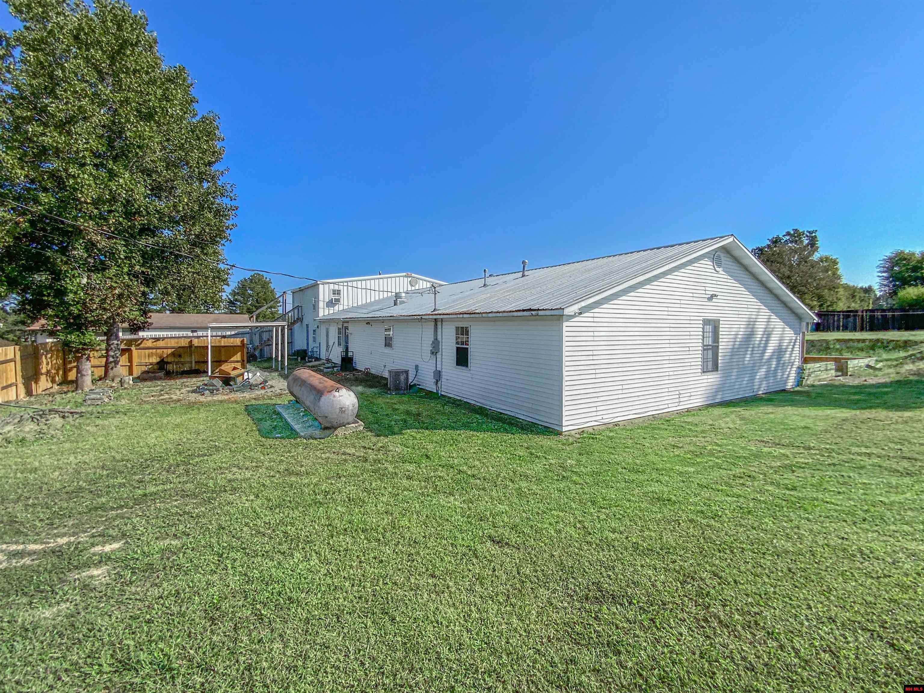 121 CRANE STREET Flippin, AR