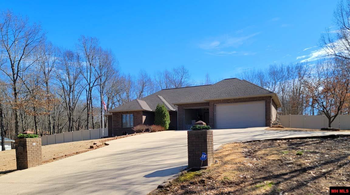 960 PEBBLECREEK DRIVE | Mountain Home, AR