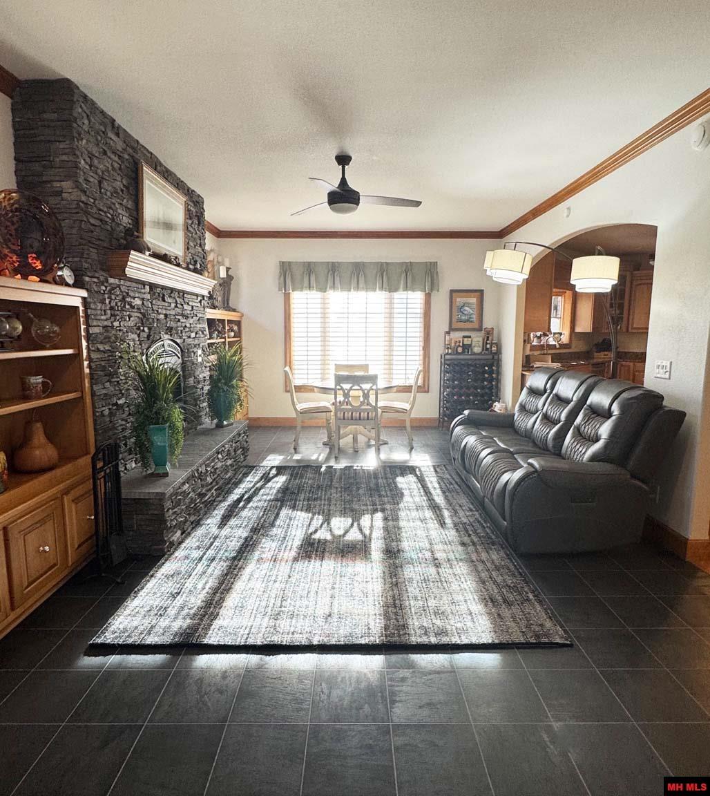 960 PEBBLECREEK DRIVE Mountain Home, AR