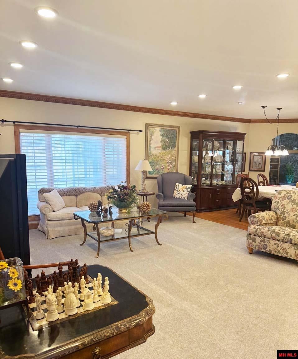 960 PEBBLECREEK DRIVE Mountain Home, AR