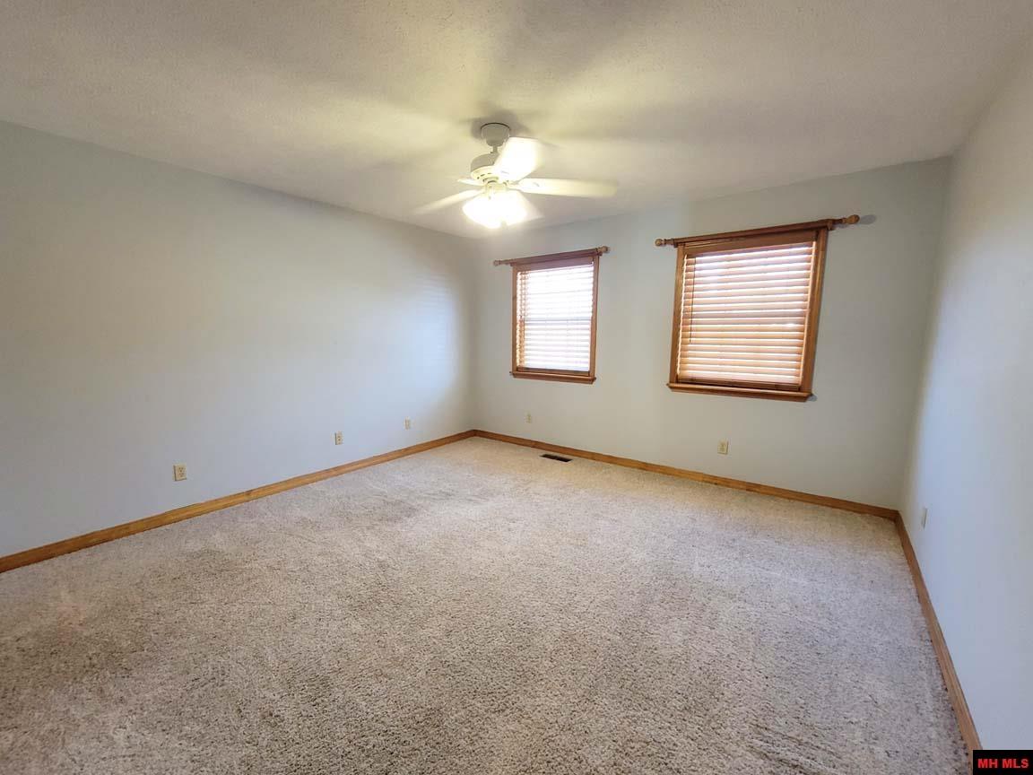 1395 BLUE WING ROAD Mountain Home, AR