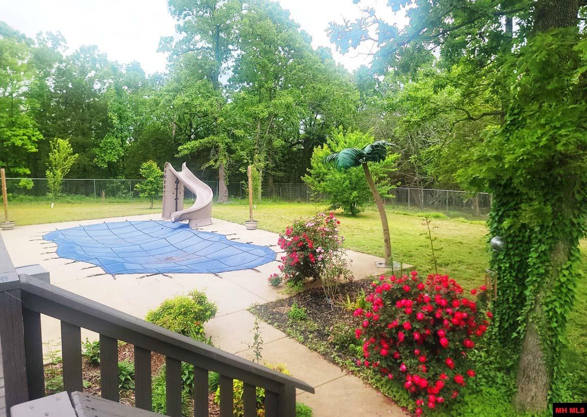 1395 BLUE WING ROAD Mountain Home, AR