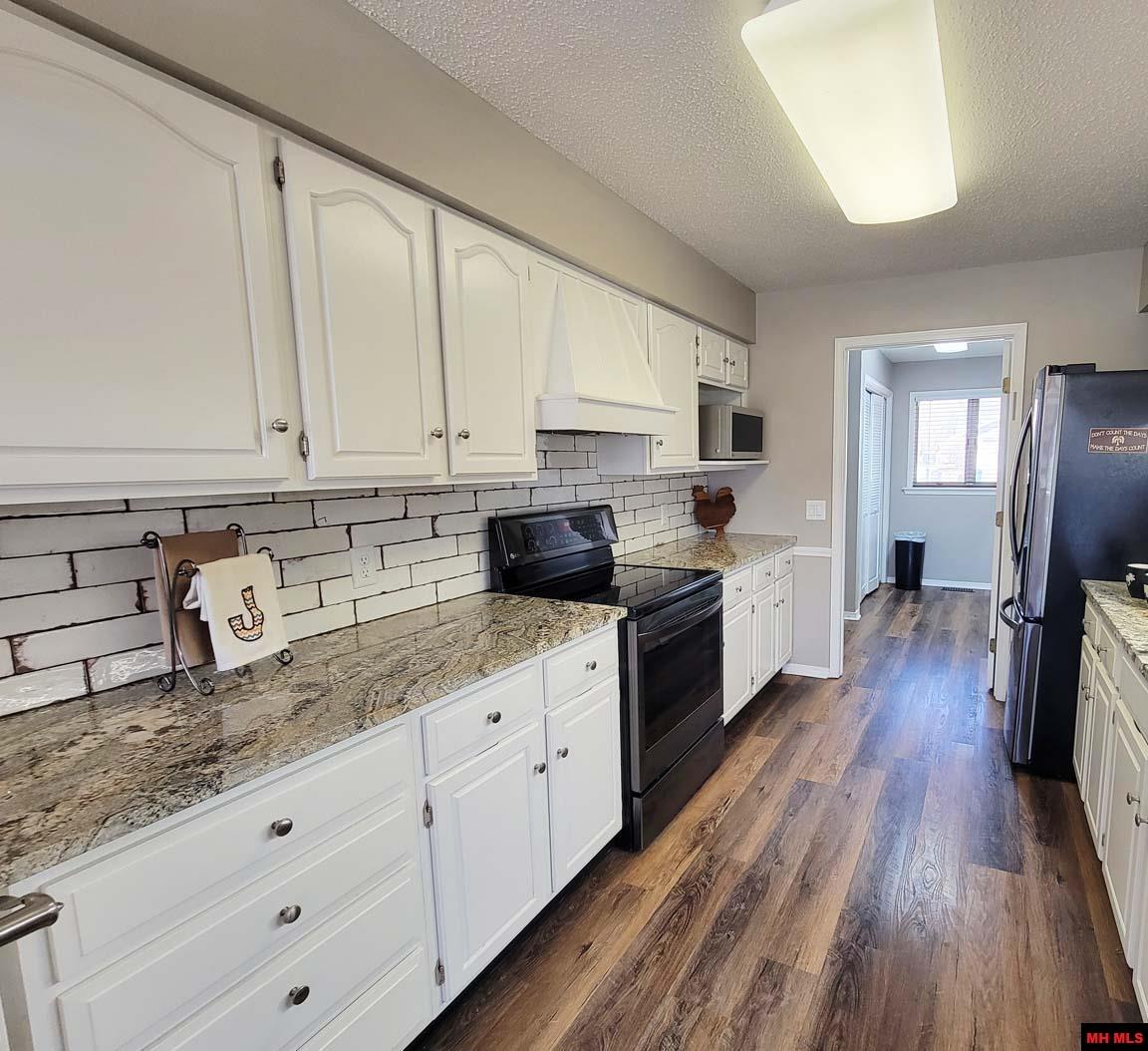 1169 PEBBLECREEK DRIVE Mountain Home, AR