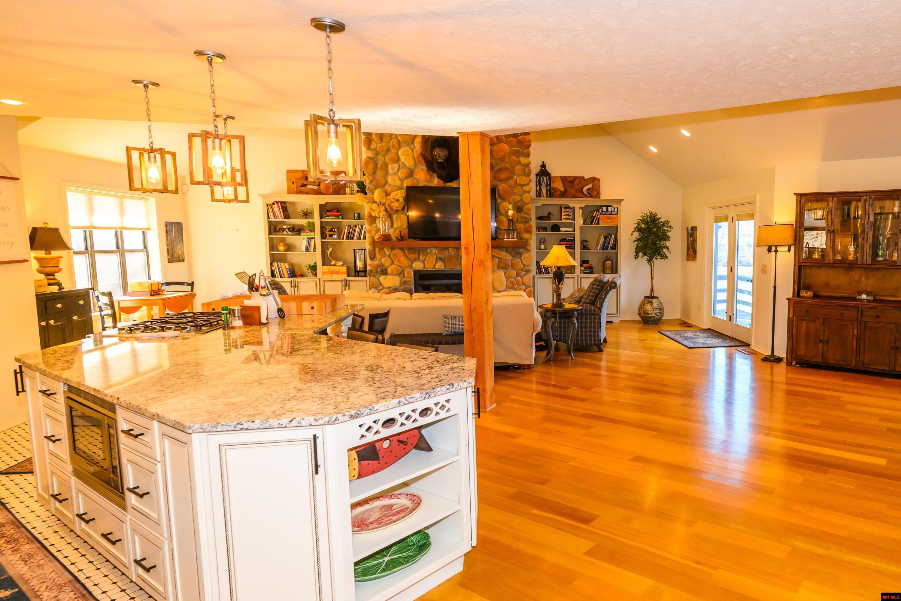 181 RIM SHOALS CP Mountain Home, AR