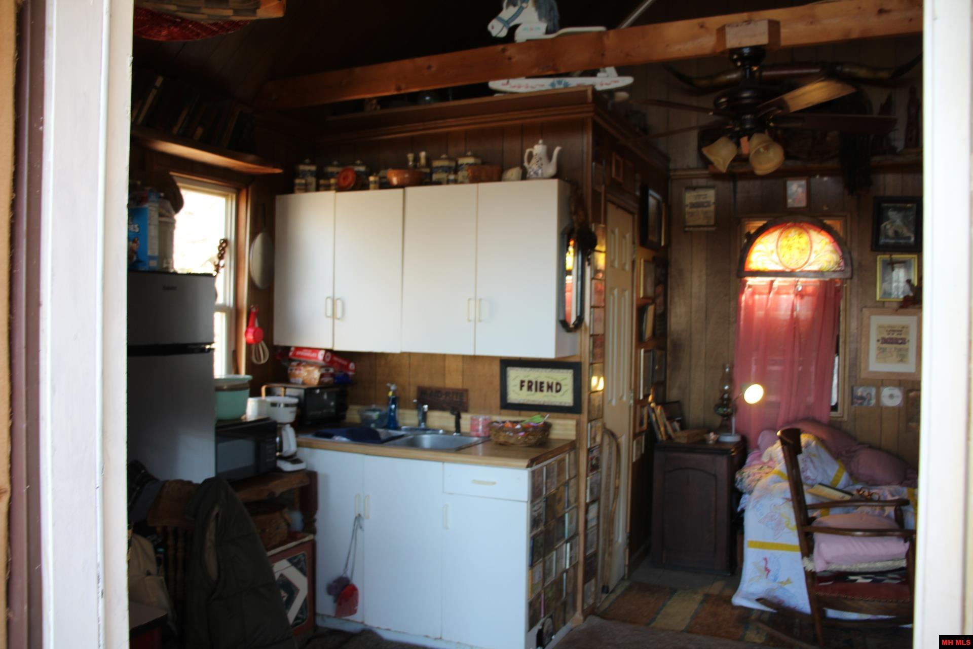 332 LONGWAY DRIVE Yellville, AR