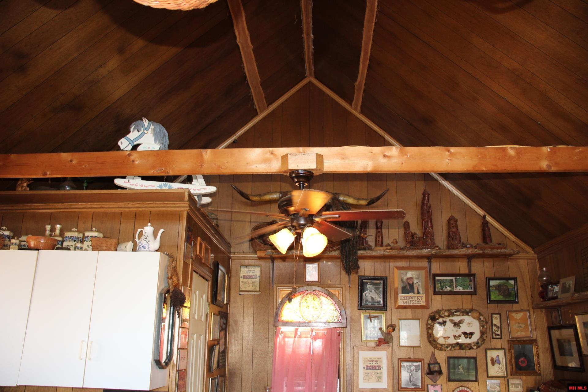 332 LONGWAY DRIVE Yellville, AR