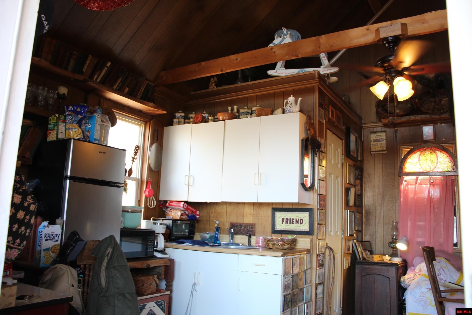 332 LONGWAY DRIVE Yellville, AR