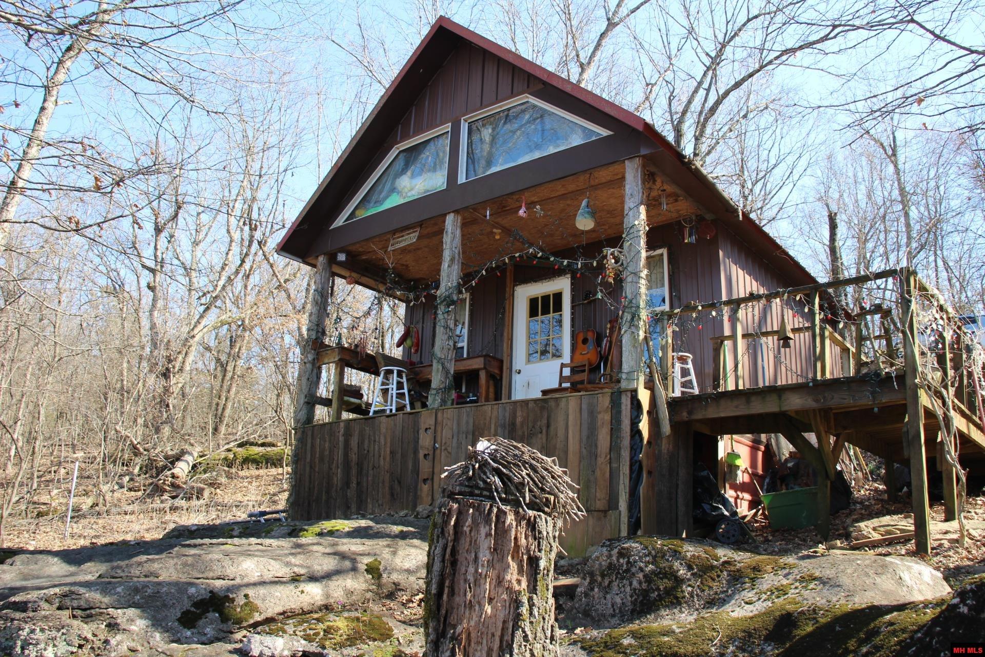 332 LONGWAY DRIVE Yellville, AR