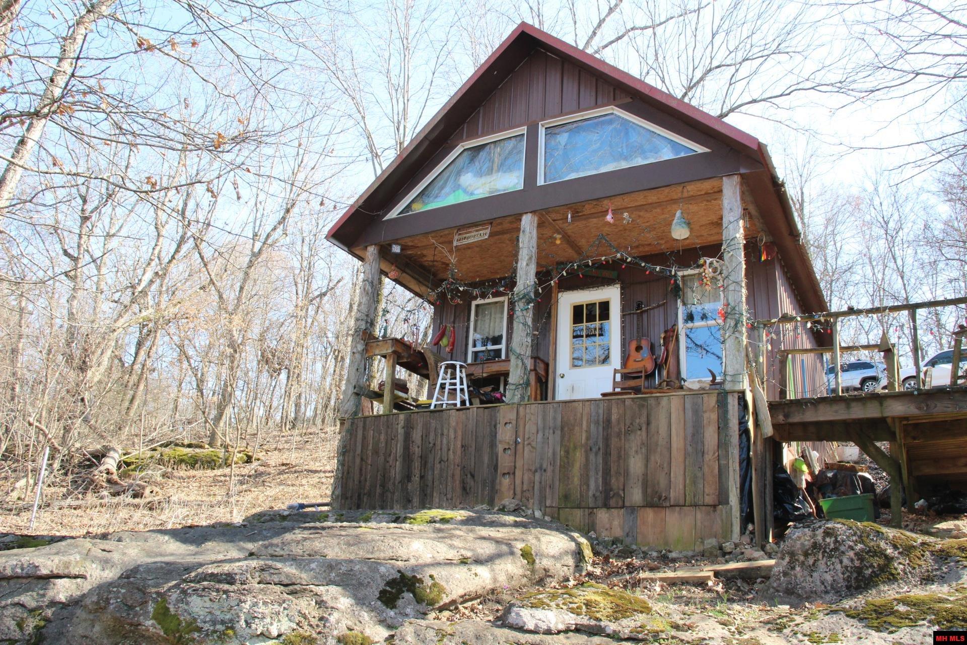 332 LONGWAY DRIVE Yellville, AR
