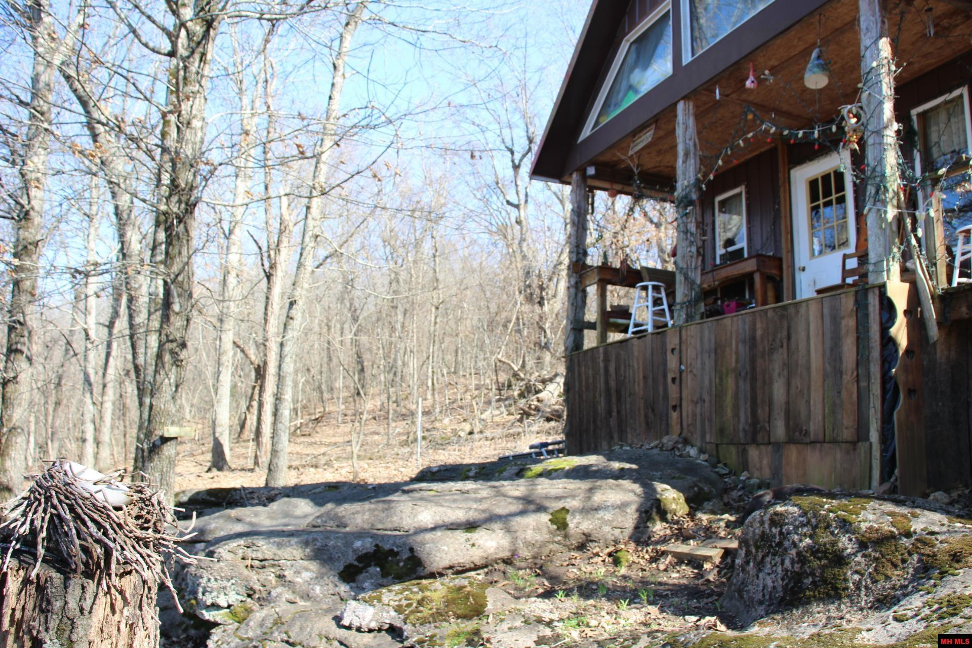 332 LONGWAY DRIVE Yellville, AR