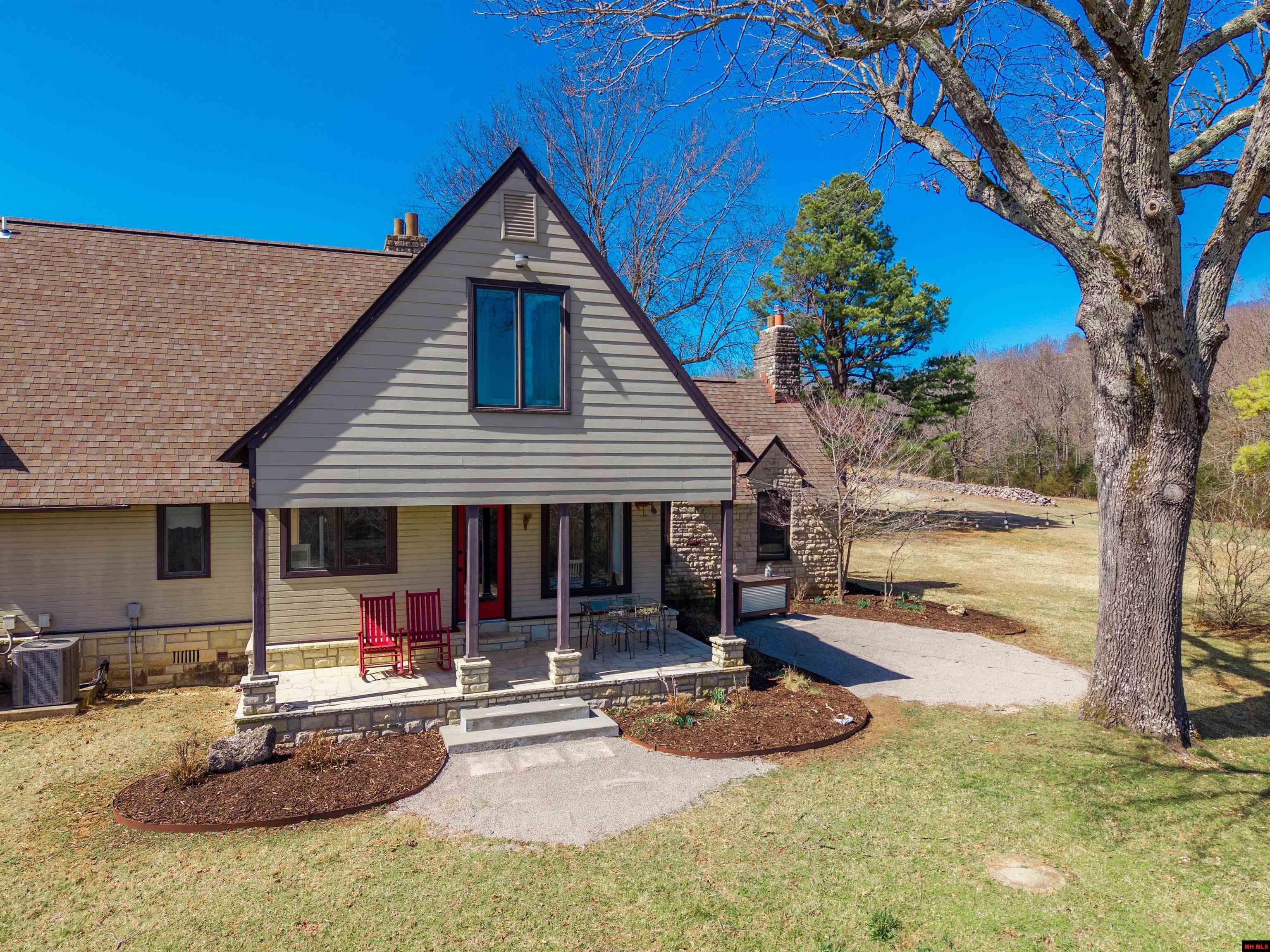 1046 SLICK ROCK ROAD Mountain Home, AR