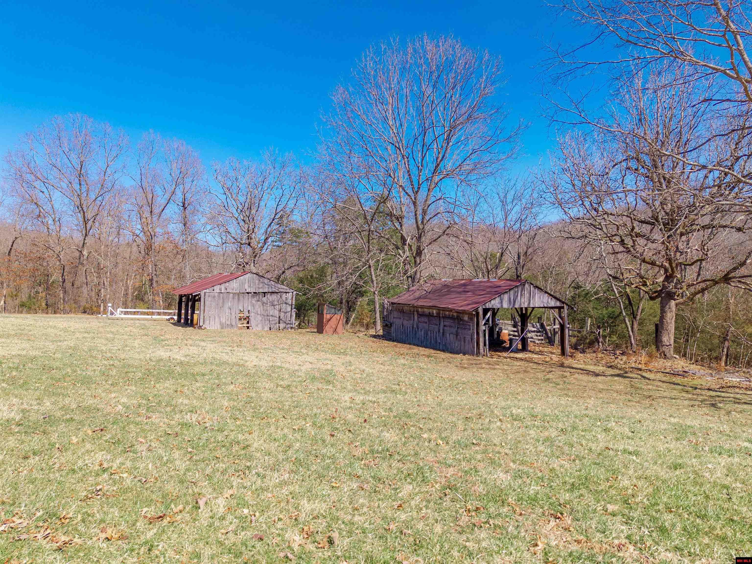 1046 SLICK ROCK ROAD Mountain Home, AR