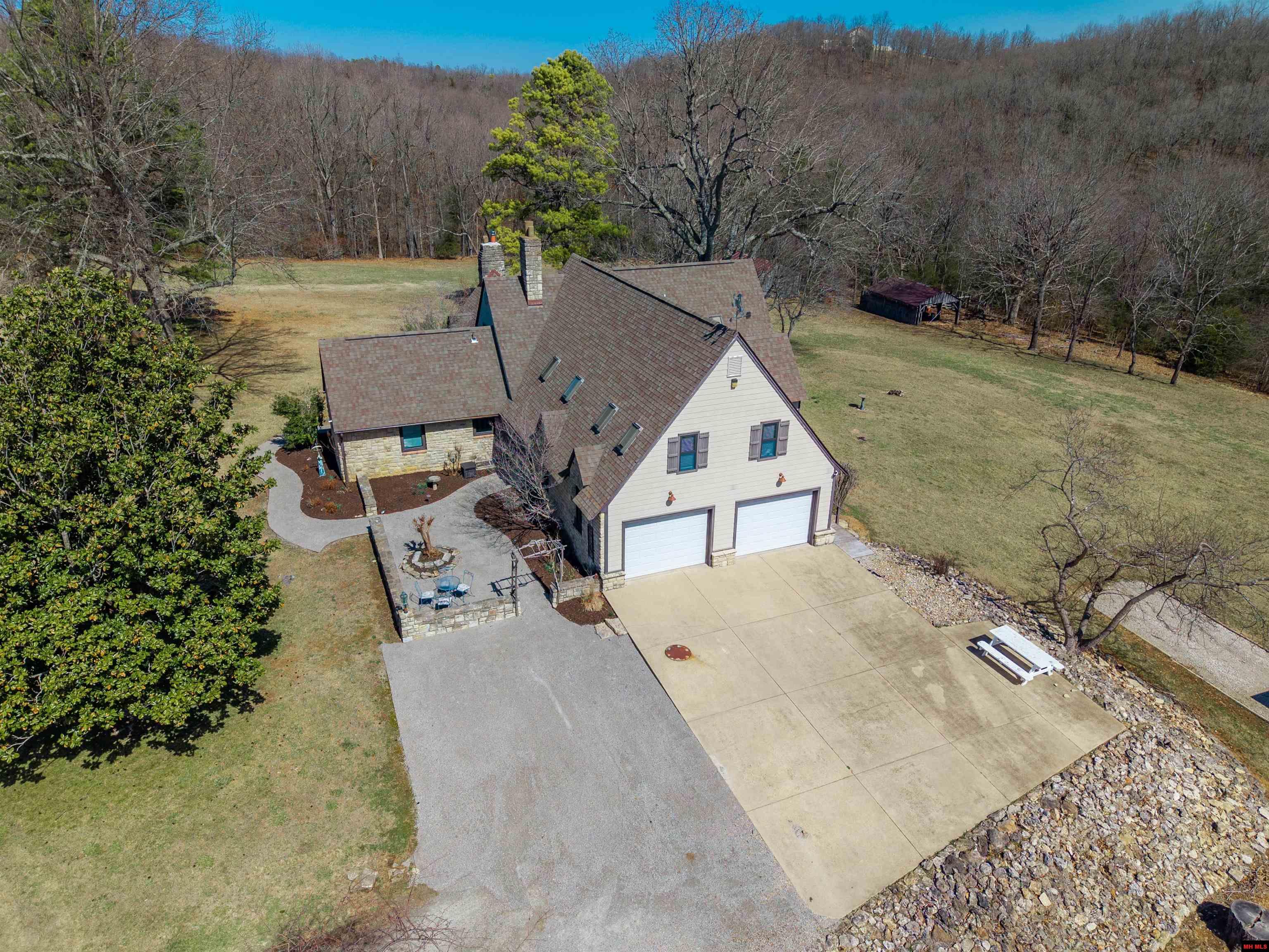 1046 SLICK ROCK ROAD Mountain Home, AR