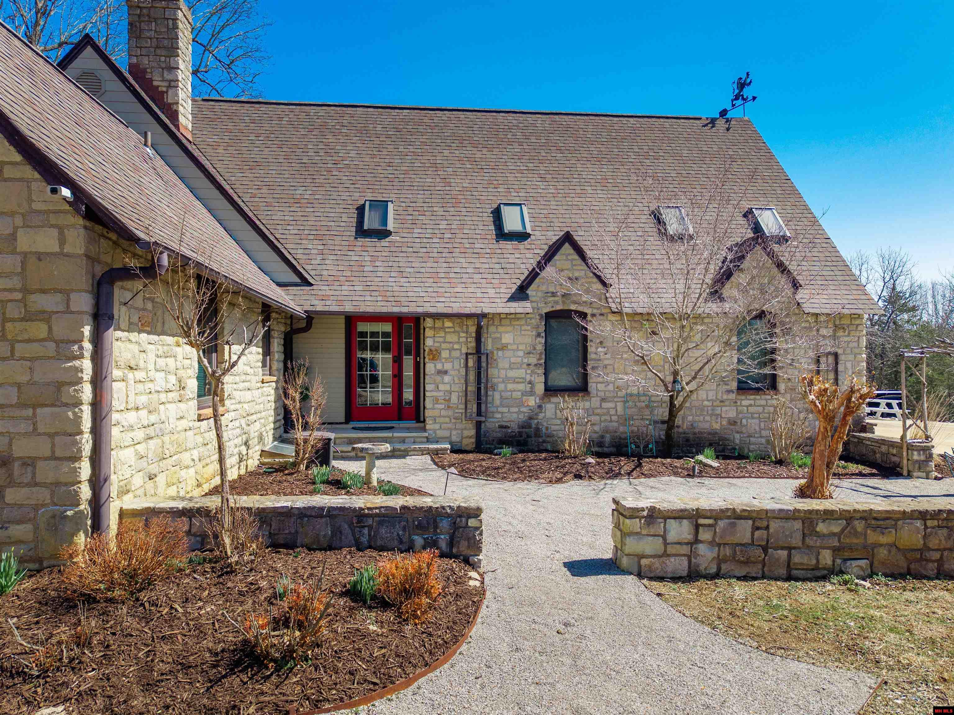 1046 SLICK ROCK ROAD Mountain Home, AR
