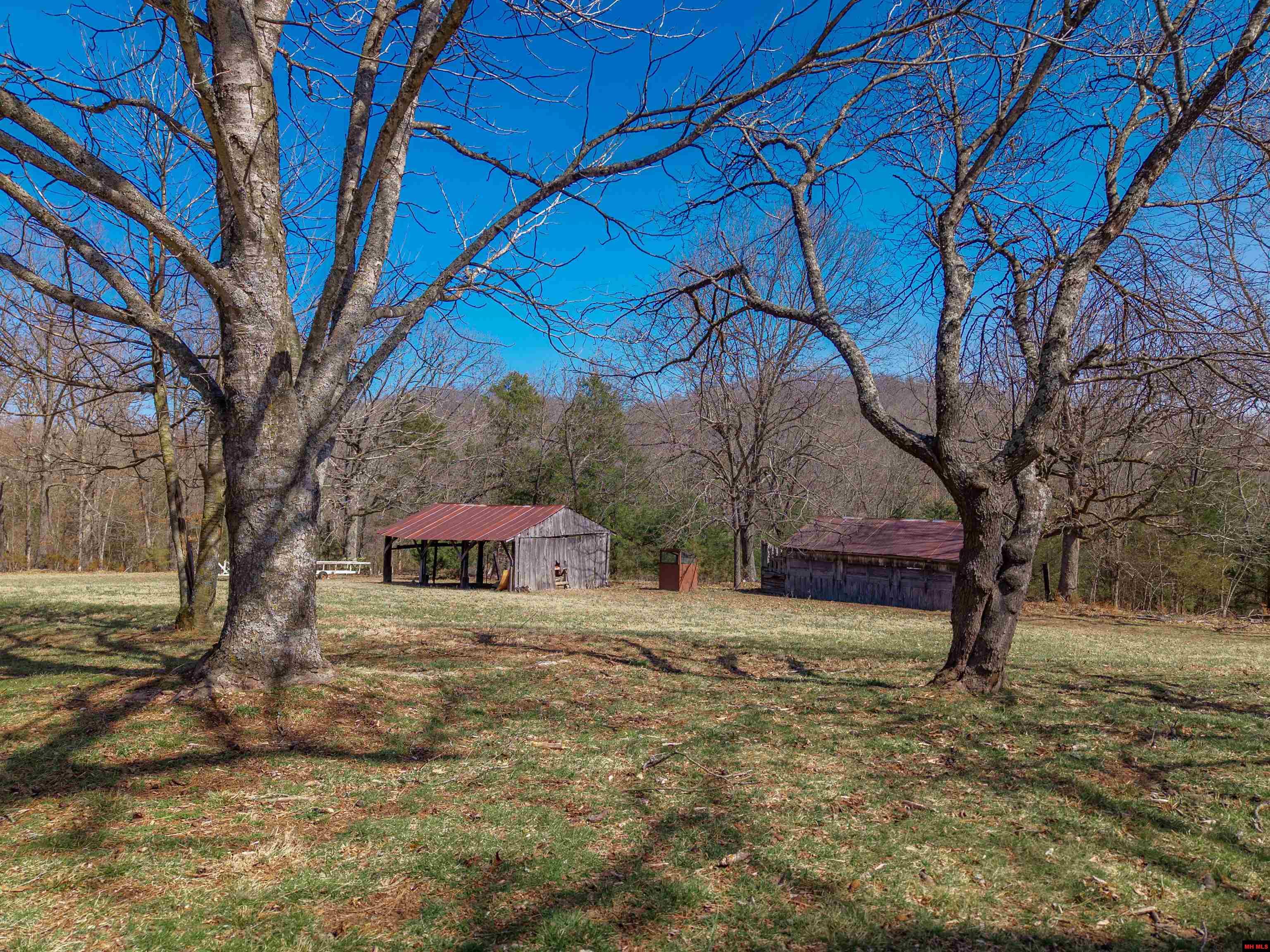 1046 SLICK ROCK ROAD Mountain Home, AR