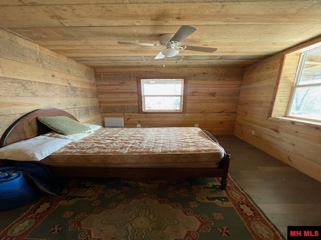 001-05015-000 Mackenzi Ridge Lane