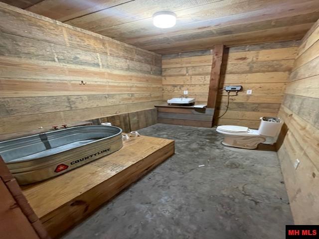 001-05015-000 Mackenzi Ridge Lane