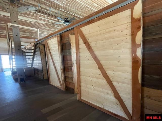 001-05015-000 Mackenzi Ridge Lane