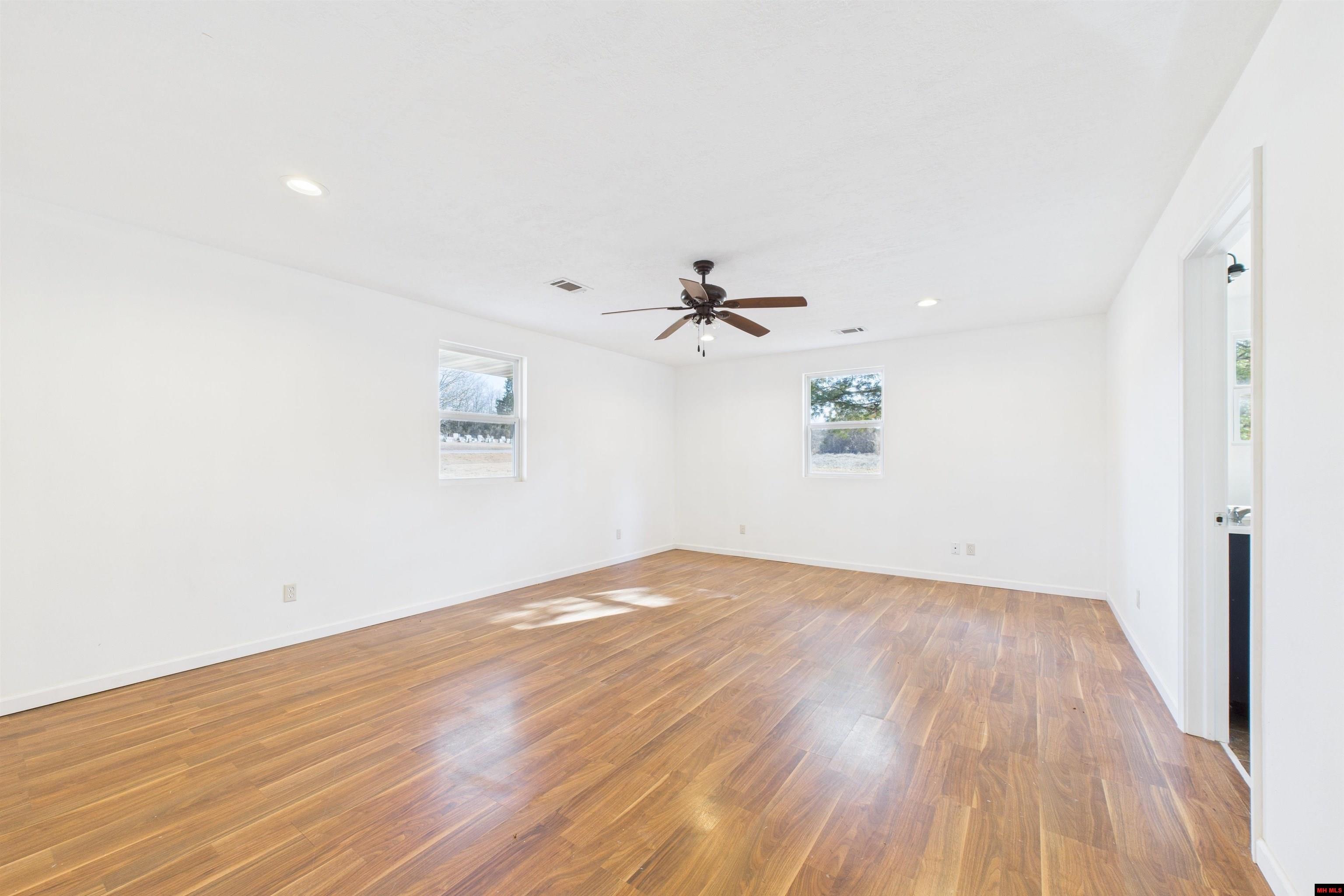 9249 HWY 9 SOUTH Salem, AR 72576