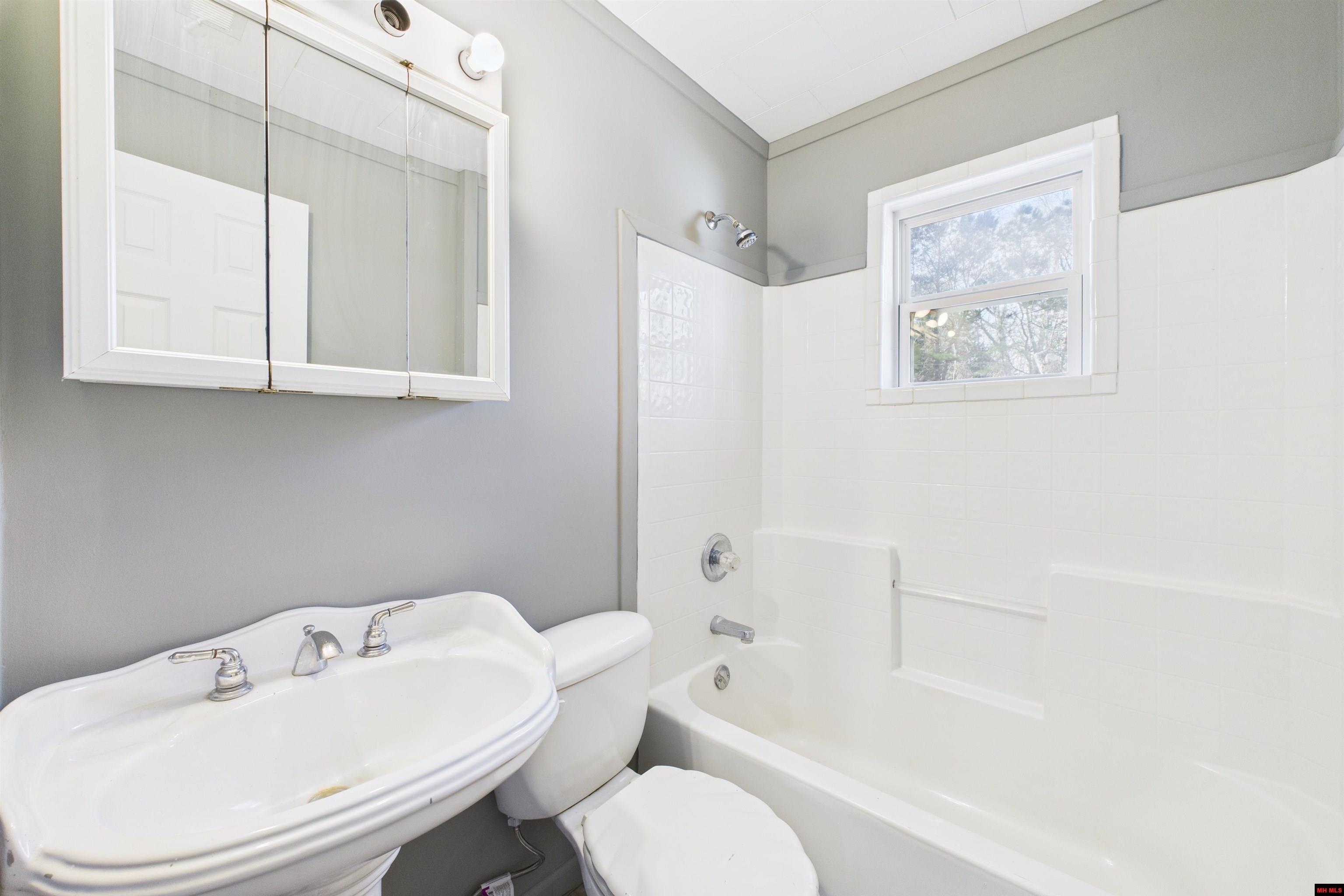 9249 HWY 9 SOUTH Salem, AR 72576