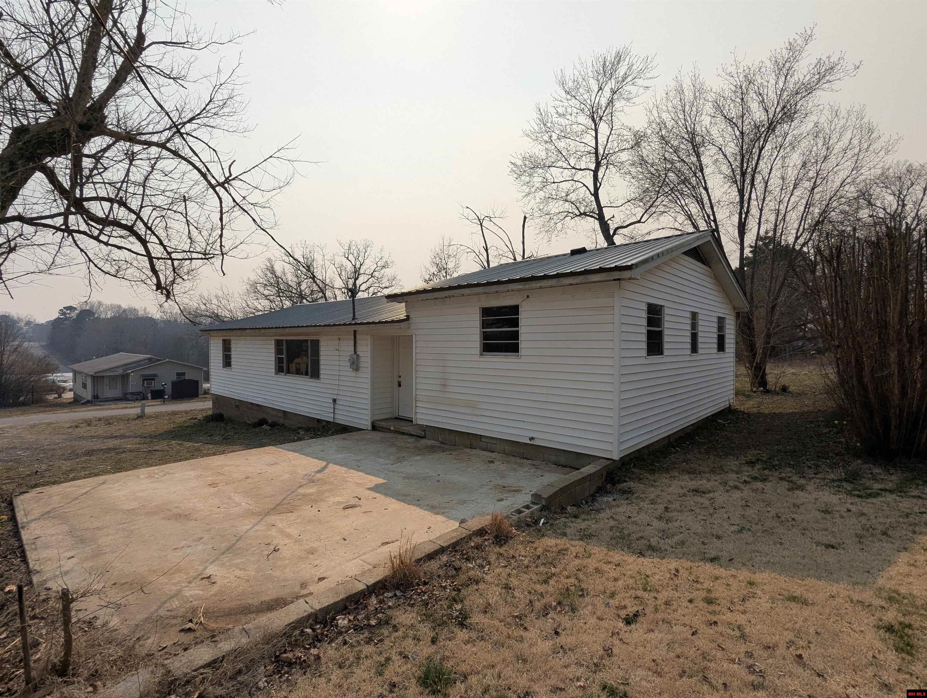 151 JAY STREET Melbourne, AR
