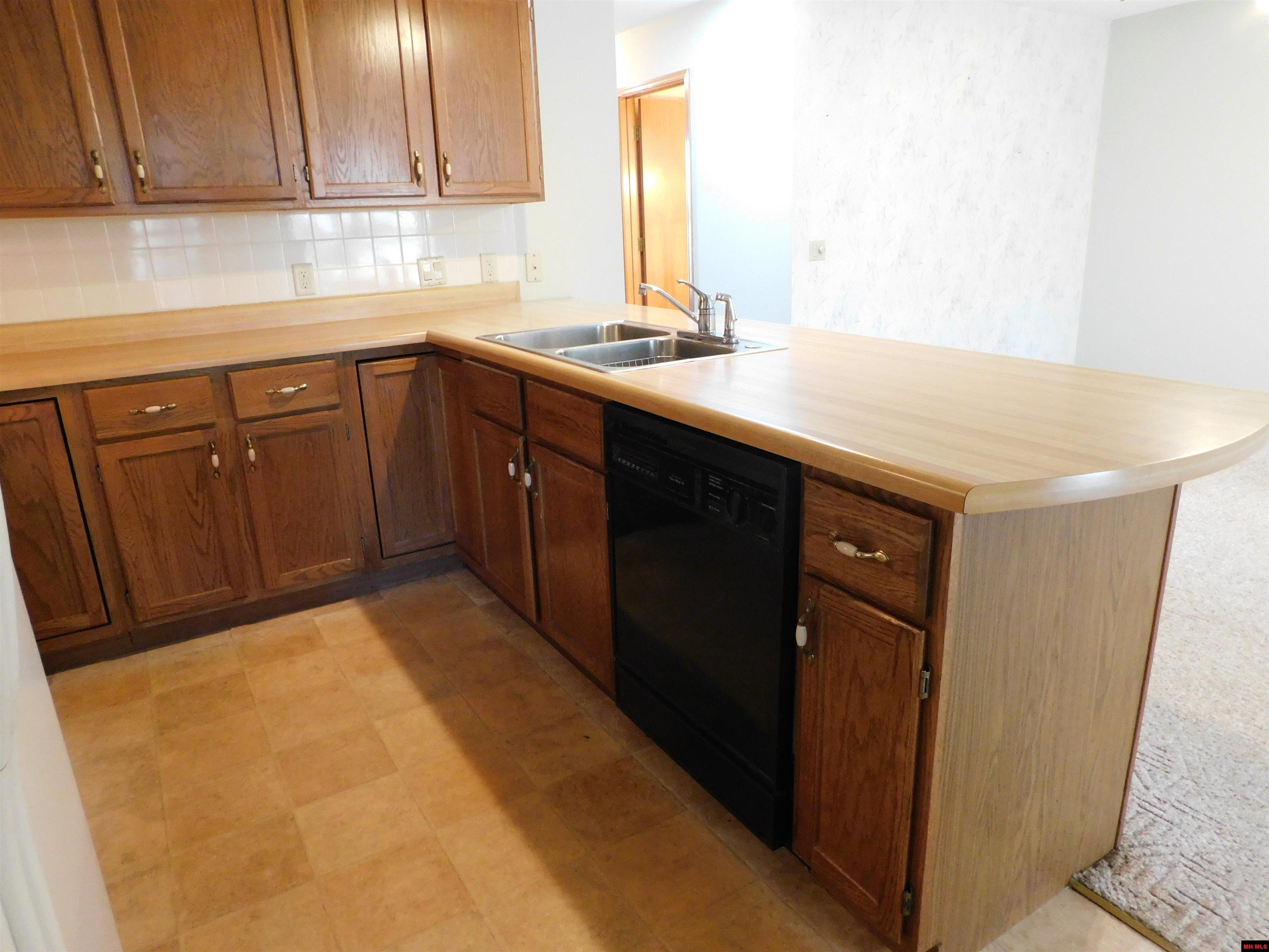 1500 POST OAK WAY Mountain Home, AR