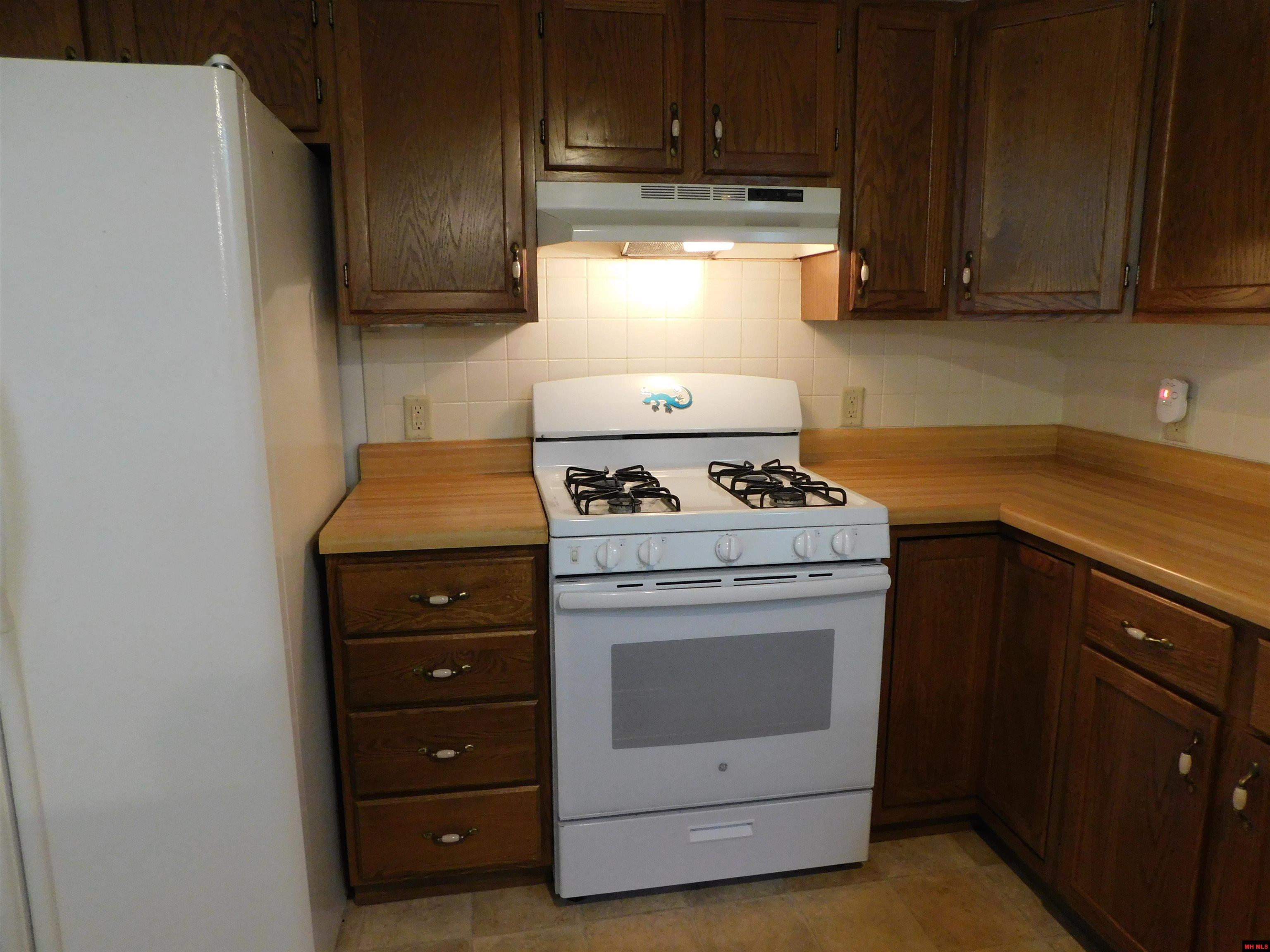 1500 POST OAK WAY Mountain Home, AR