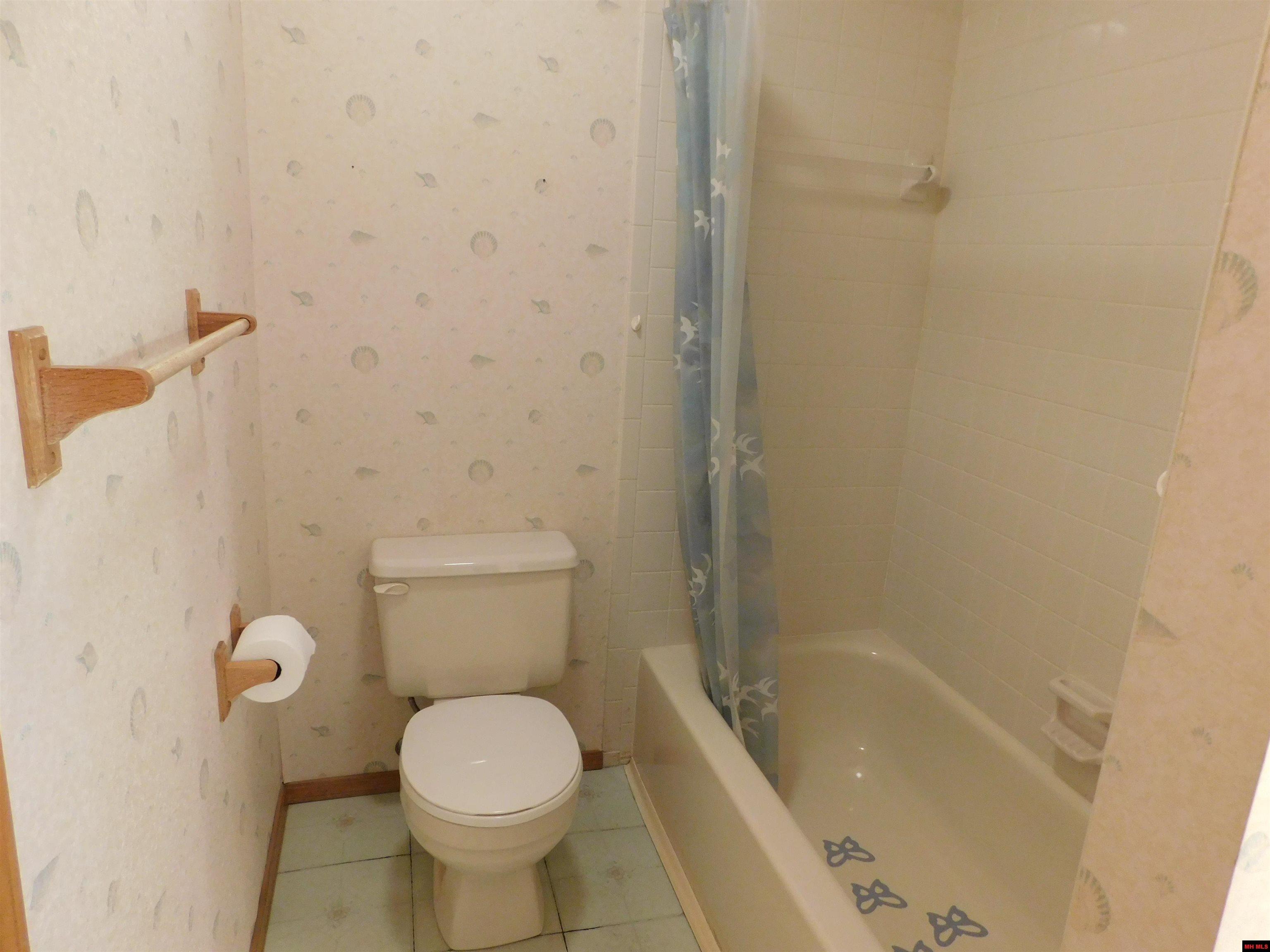1500 POST OAK WAY Mountain Home, AR