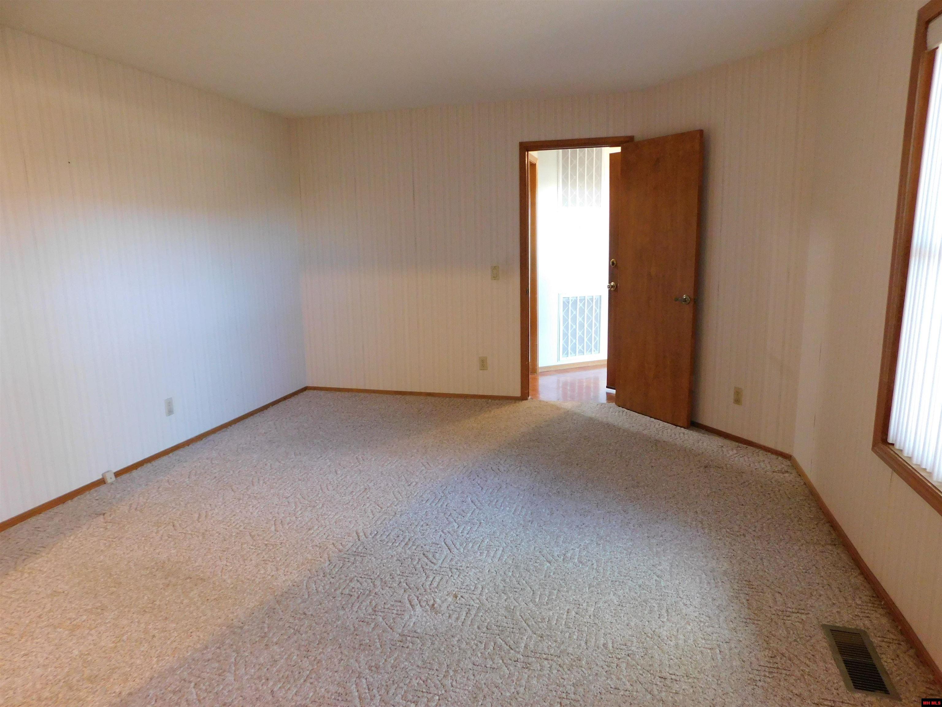1500 POST OAK WAY Mountain Home, AR