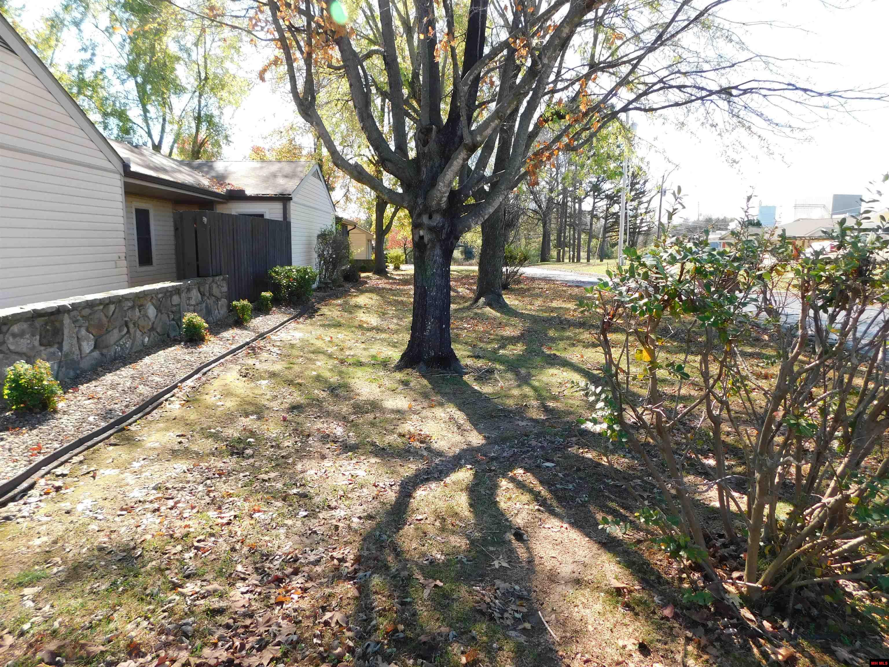 1500 POST OAK WAY Mountain Home, AR