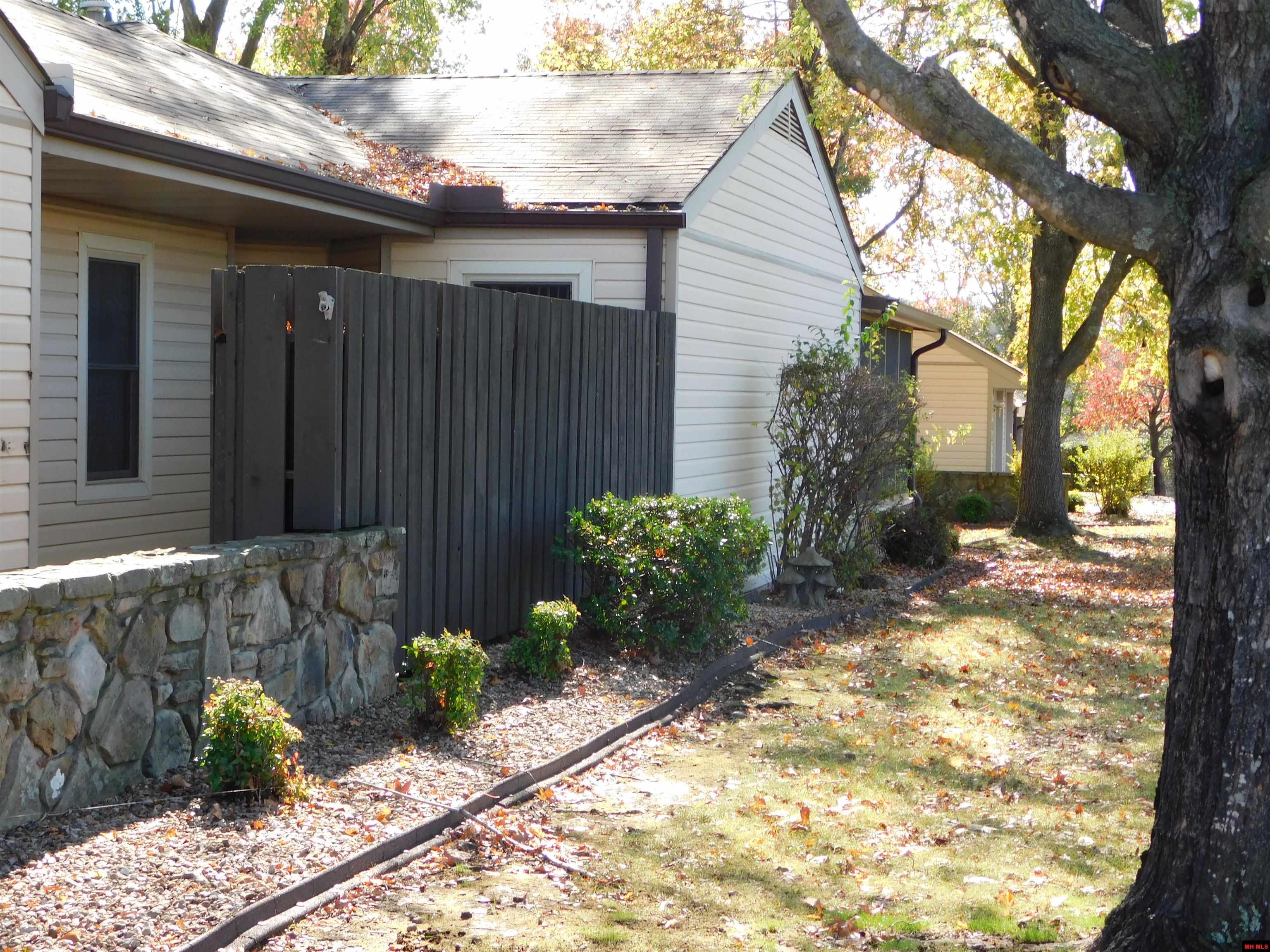 1500 POST OAK WAY Mountain Home, AR