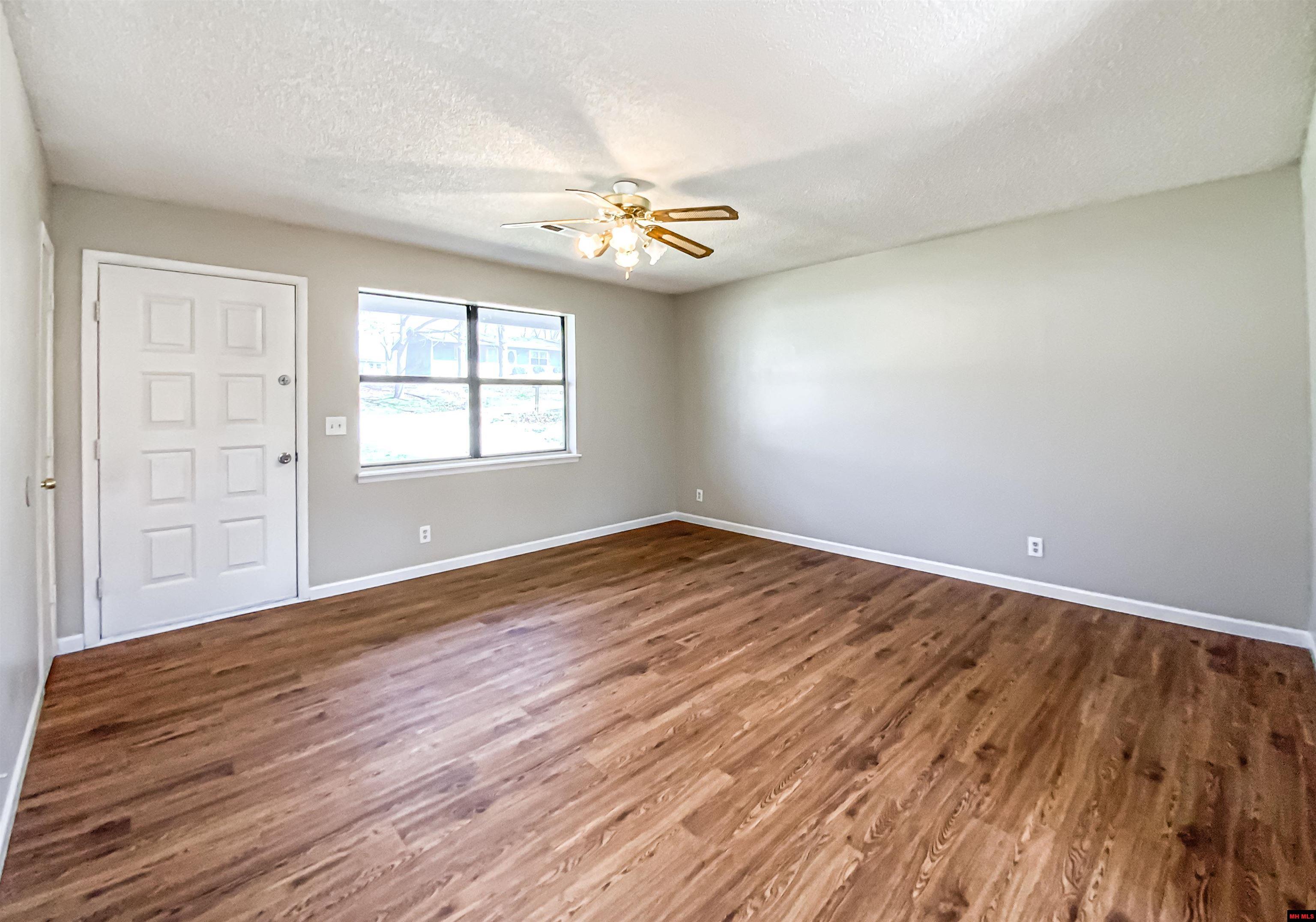701 SUMMERHILL DRIVE Gassville, AR