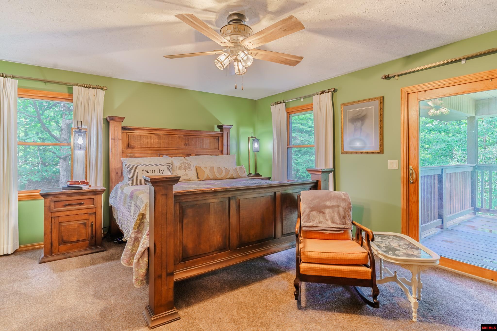 109 EDGEHILL PLACE Bull Shoals, AR 72619