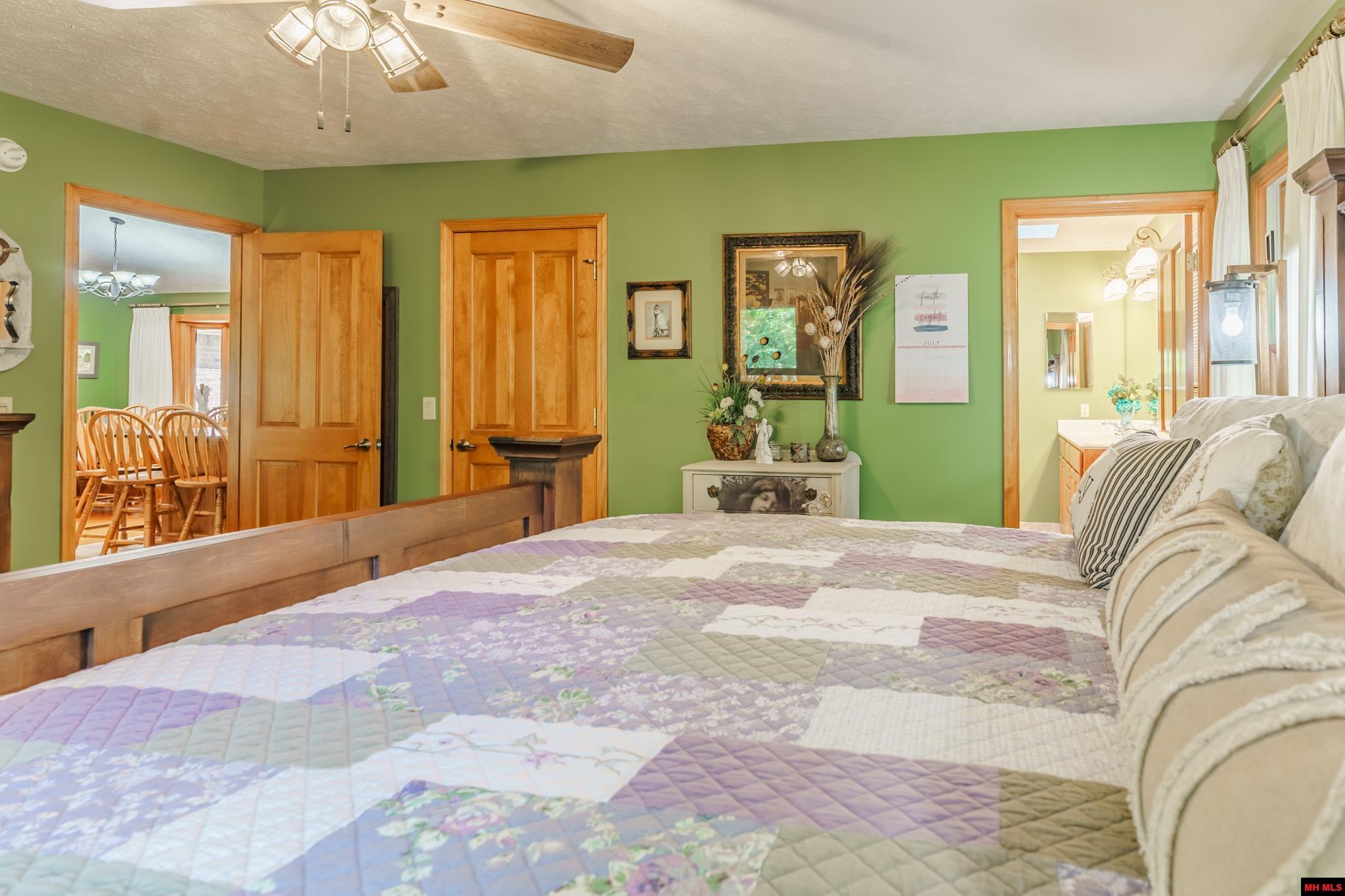 109 EDGEHILL PLACE Bull Shoals, AR 72619