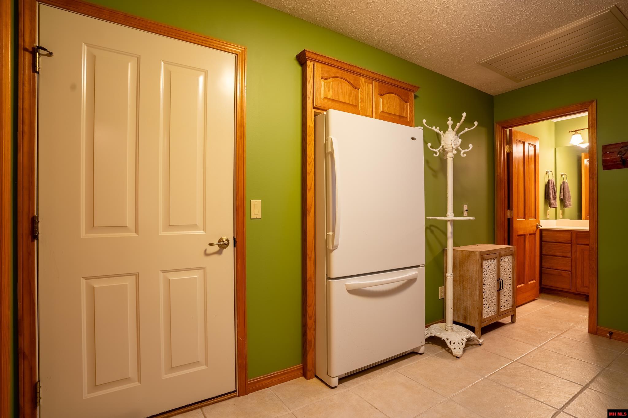 109 EDGEHILL PLACE Bull Shoals, AR 72619