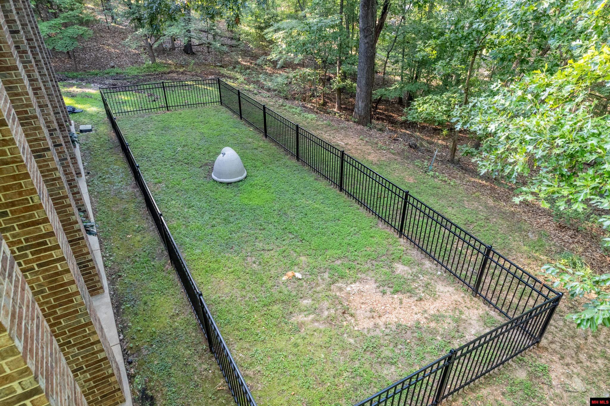 109 EDGEHILL PLACE Bull Shoals, AR 72619