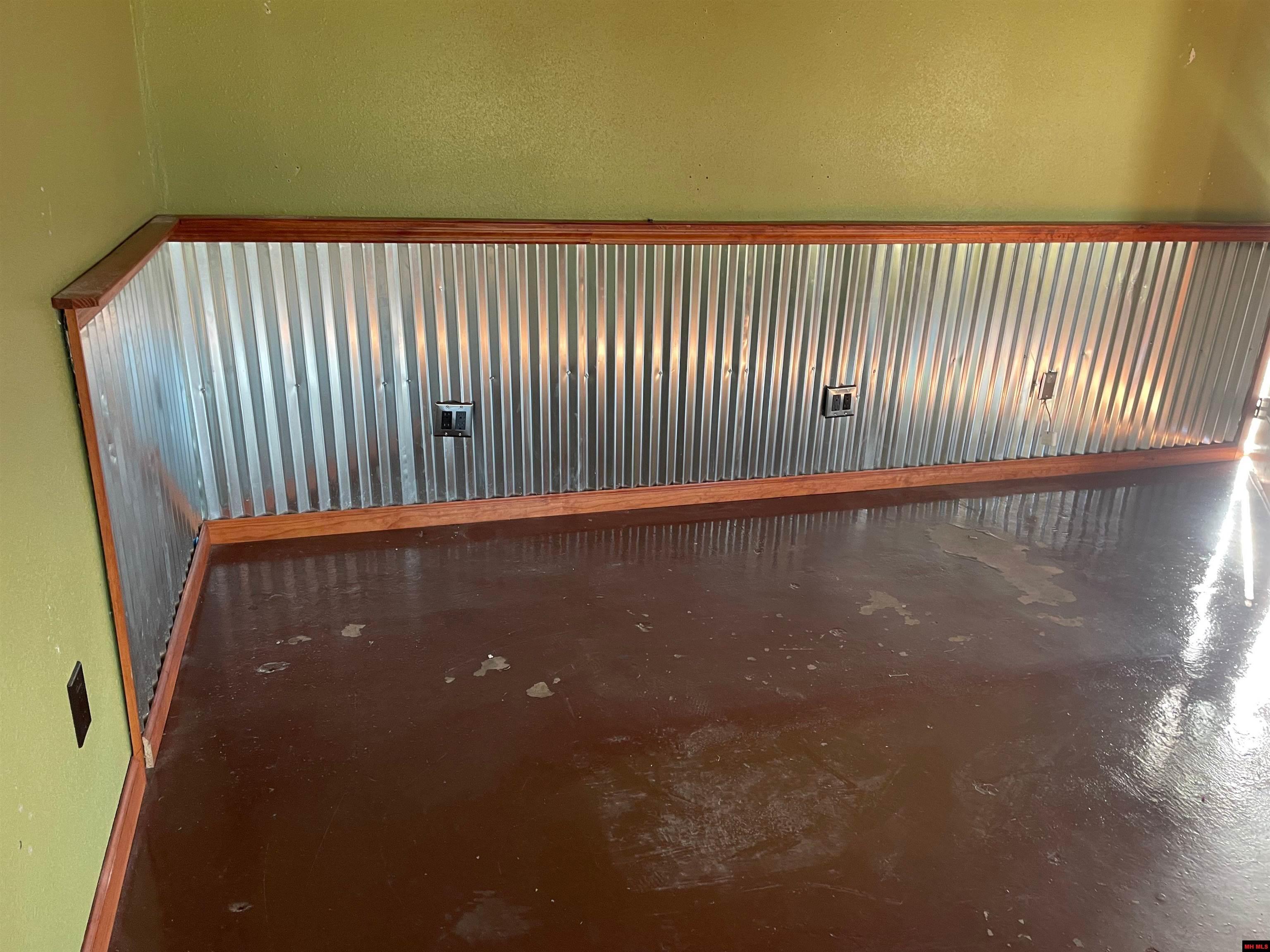 11168 HWY 5 SOUTH Salesville, AR