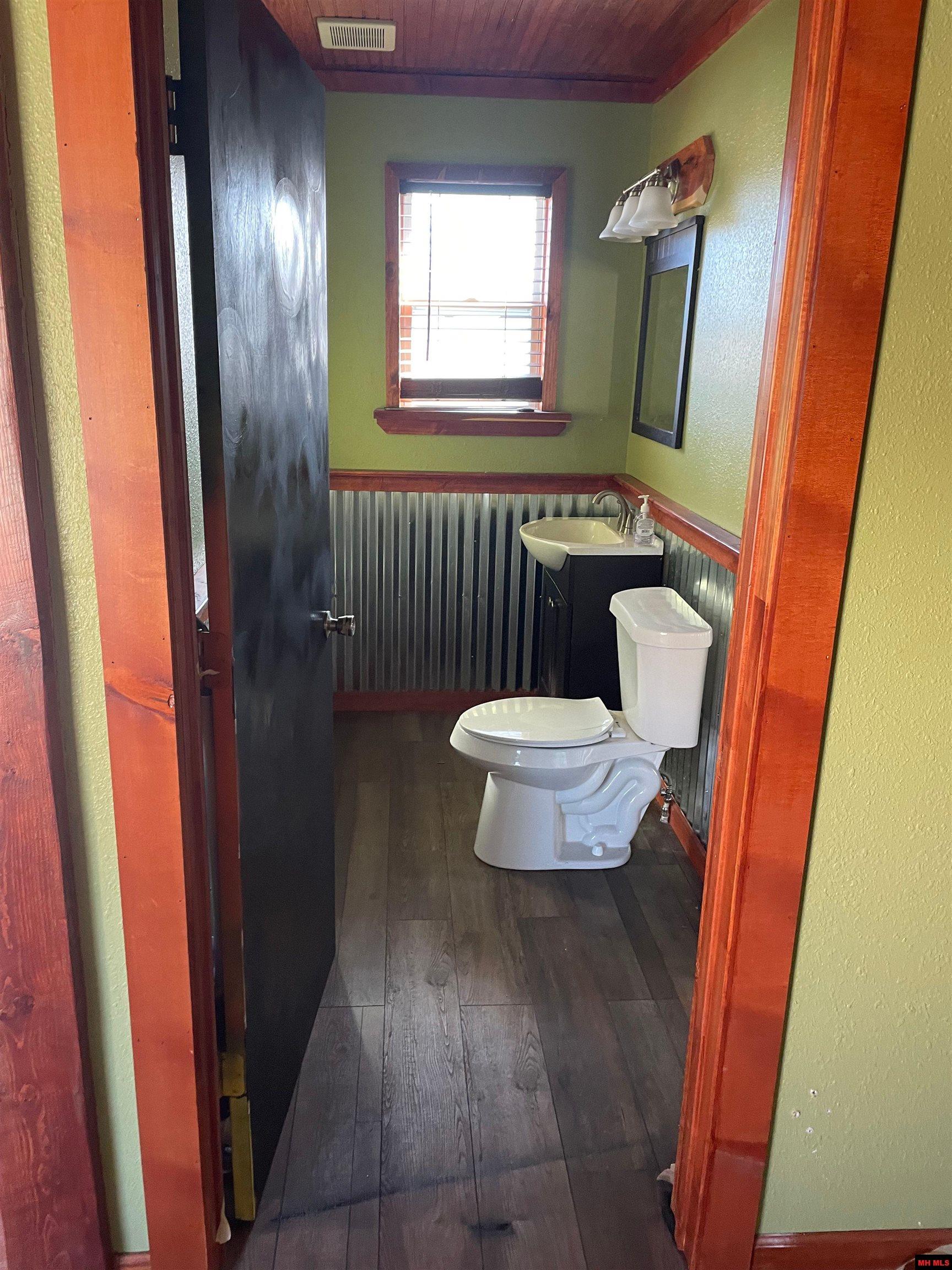 11168 HWY 5 SOUTH Salesville, AR