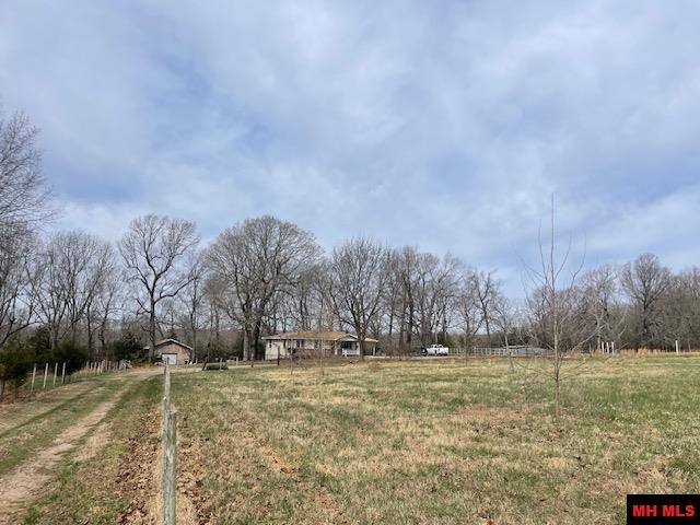 1628 CR 39 Mountain Home, AR 72653