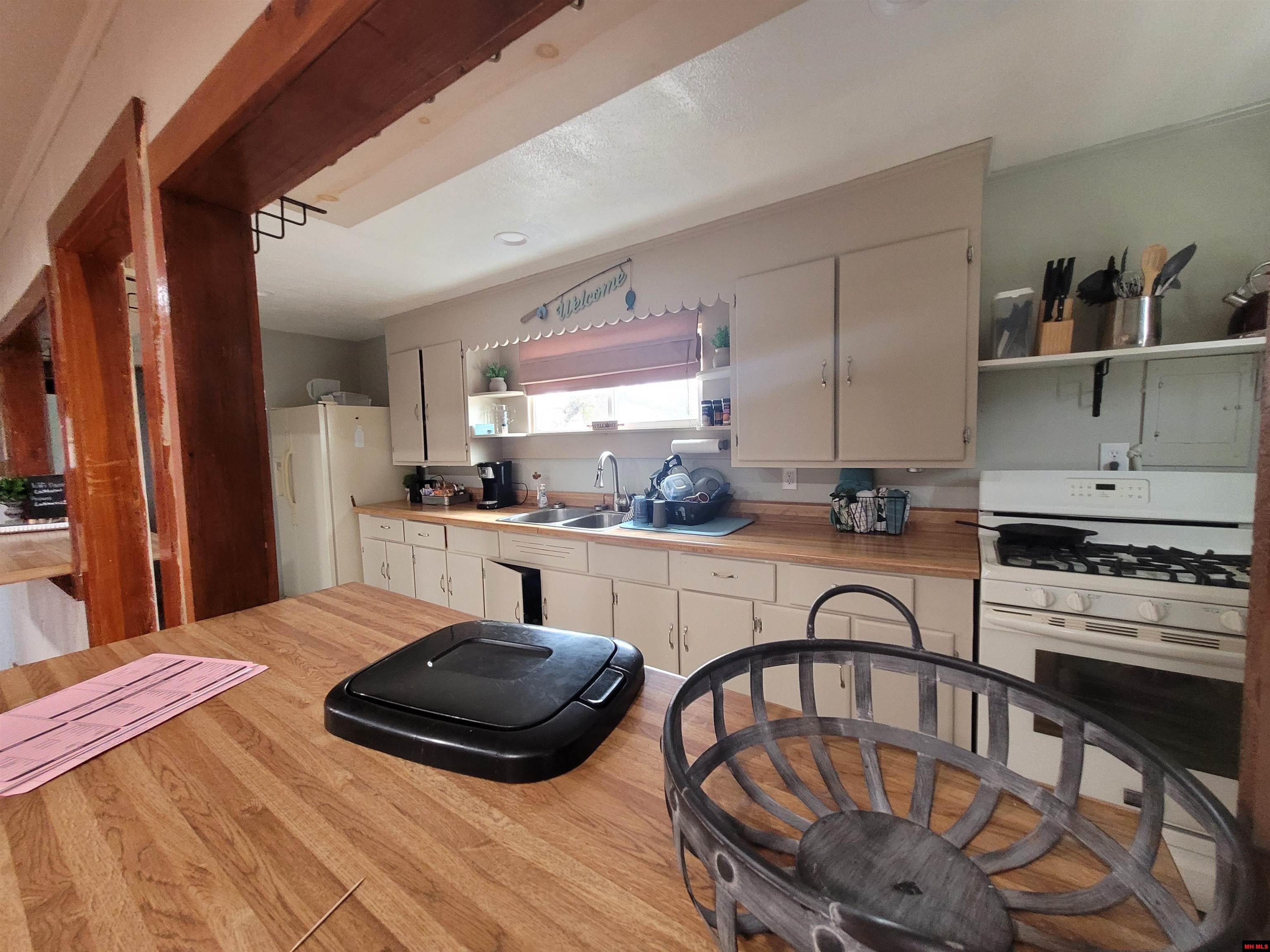 10447 HWY 62 EAST Henderson, AR 72544