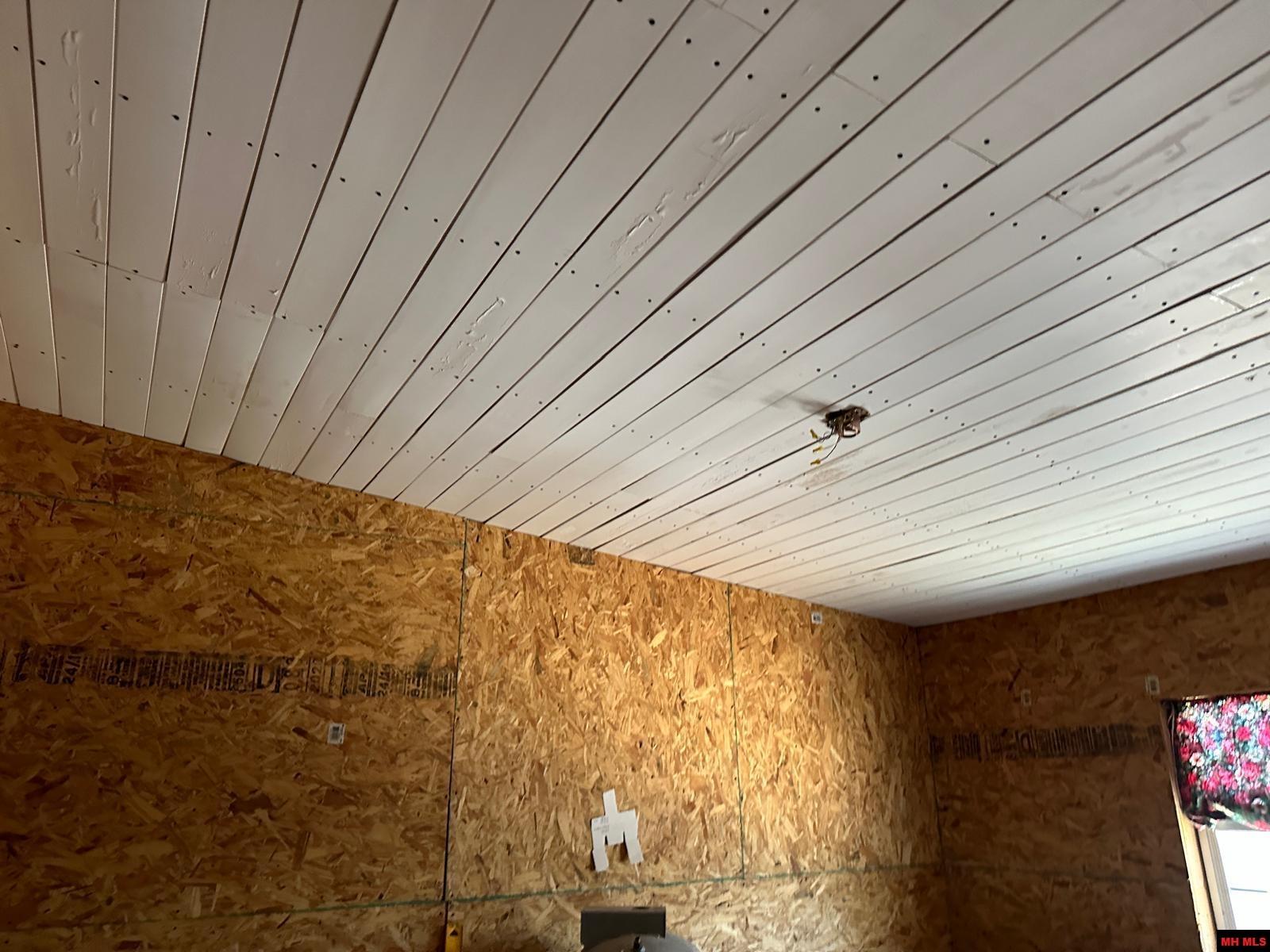 231 JONES ROAD Yellville, AR