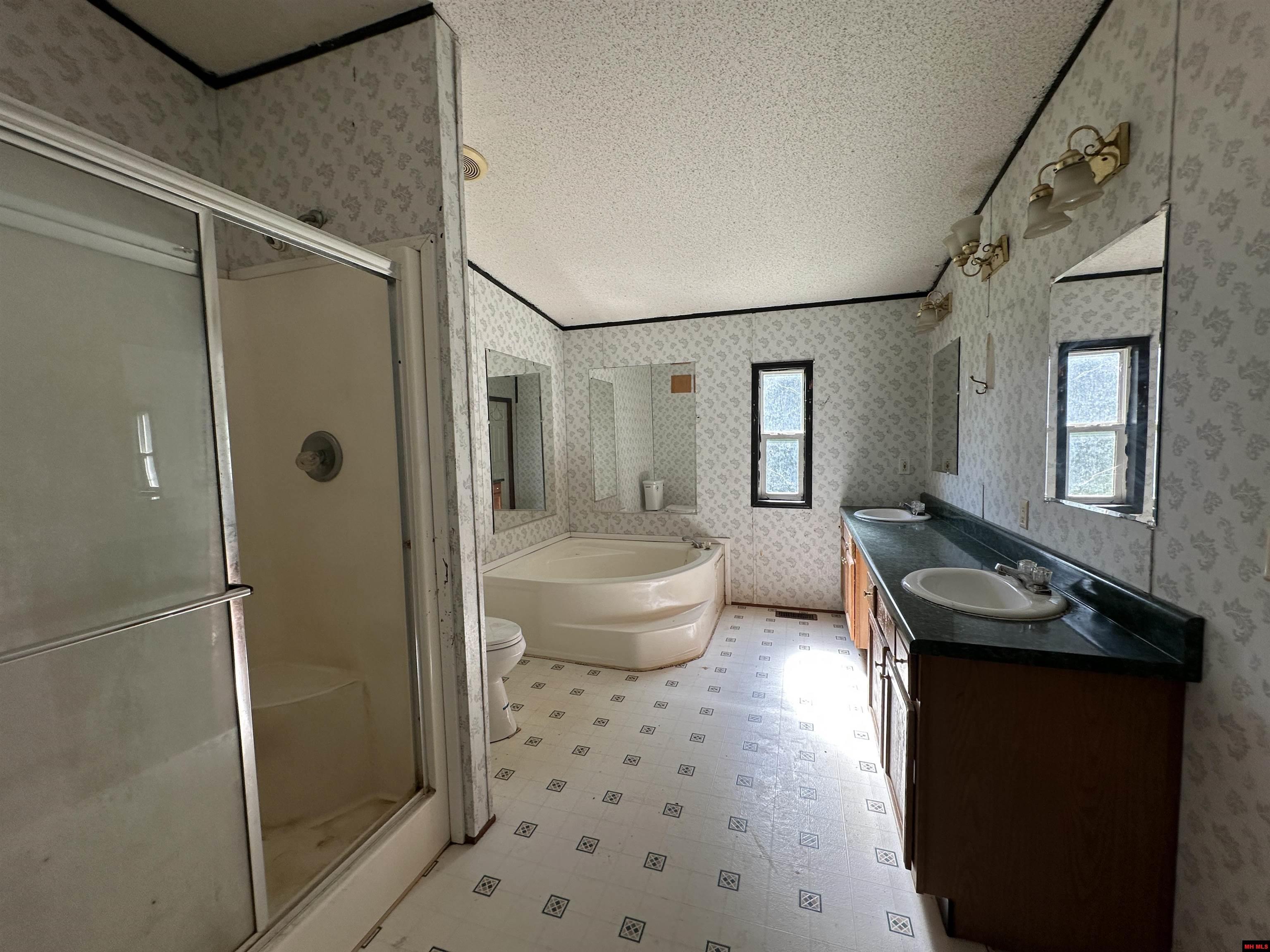 231 JONES ROAD Yellville, AR