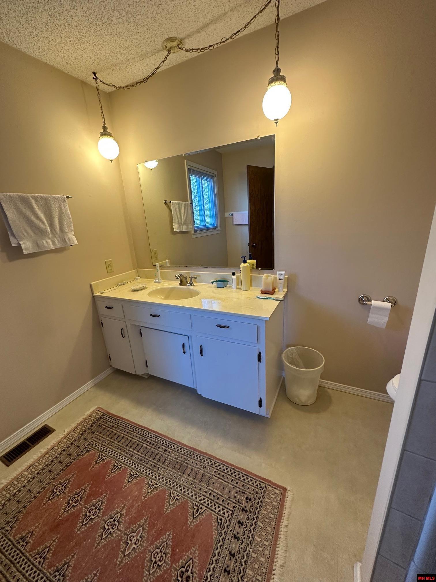 108 ELIZABETH WAY Lakeview, AR 72642