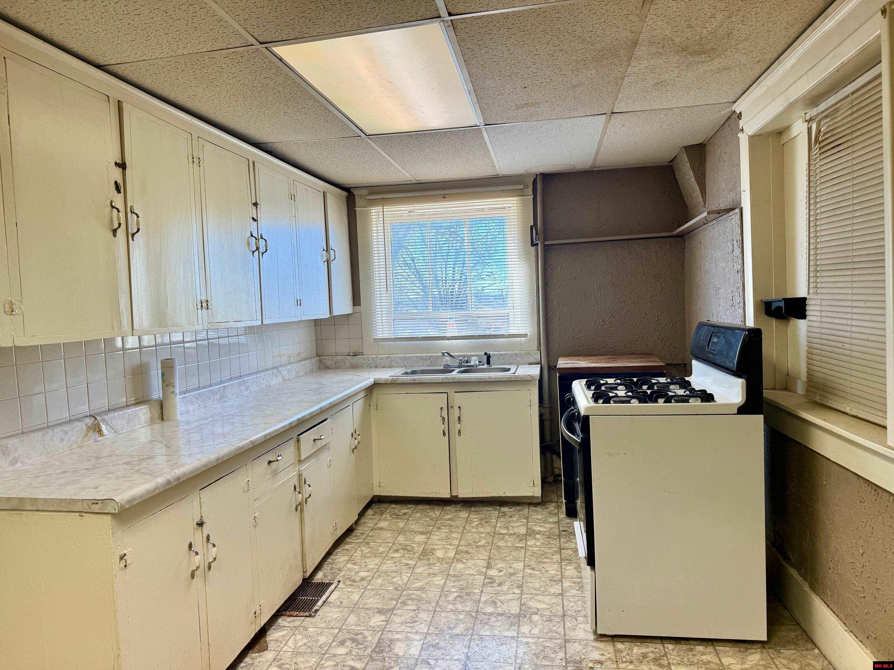 1681 S SOUTH US HIGHWAY 63 West Plains, MO 65775-0000