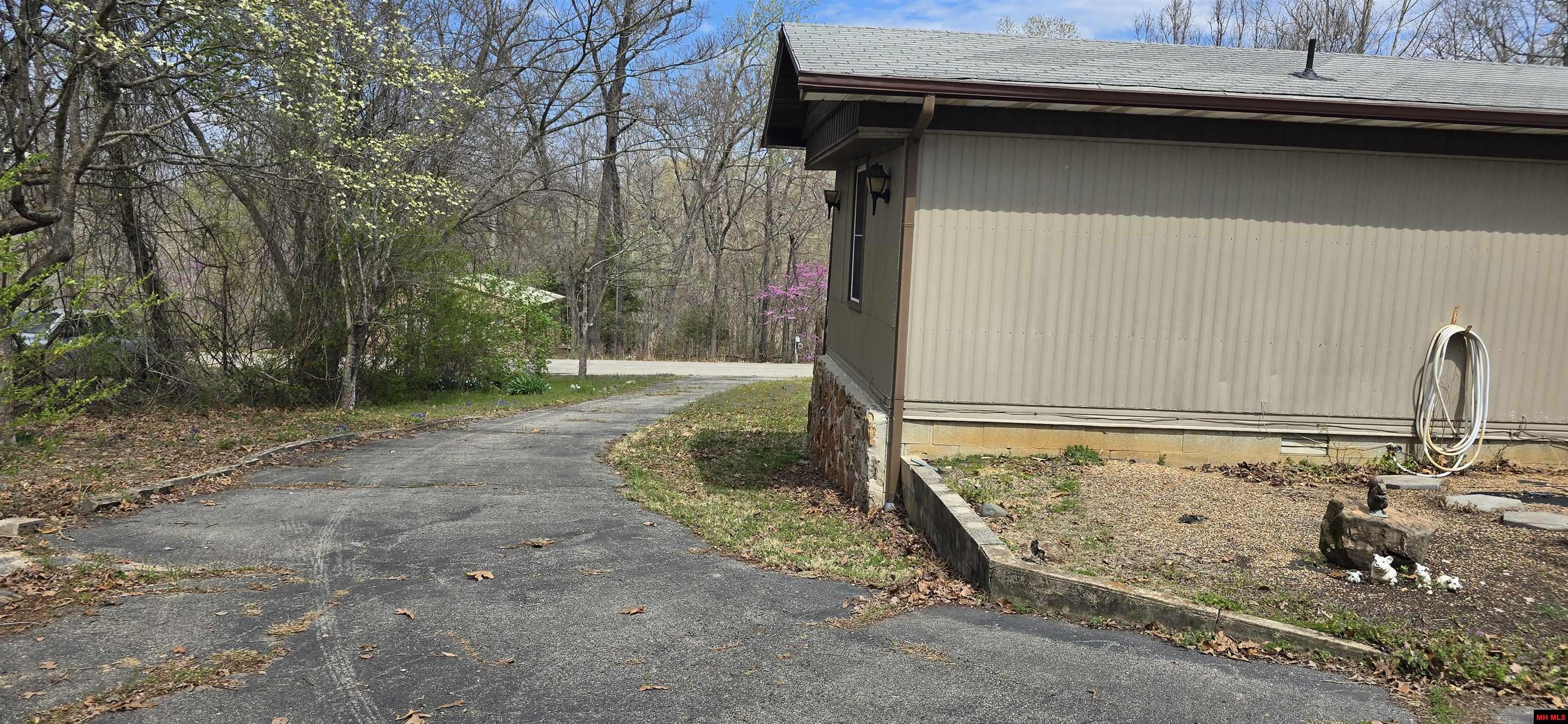 126 COVE ROAD Lakeview, AR