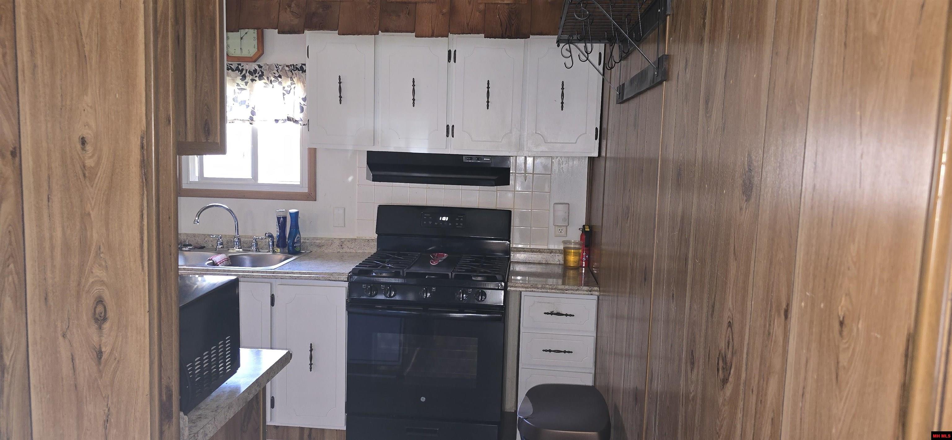 126 COVE ROAD Lakeview, AR