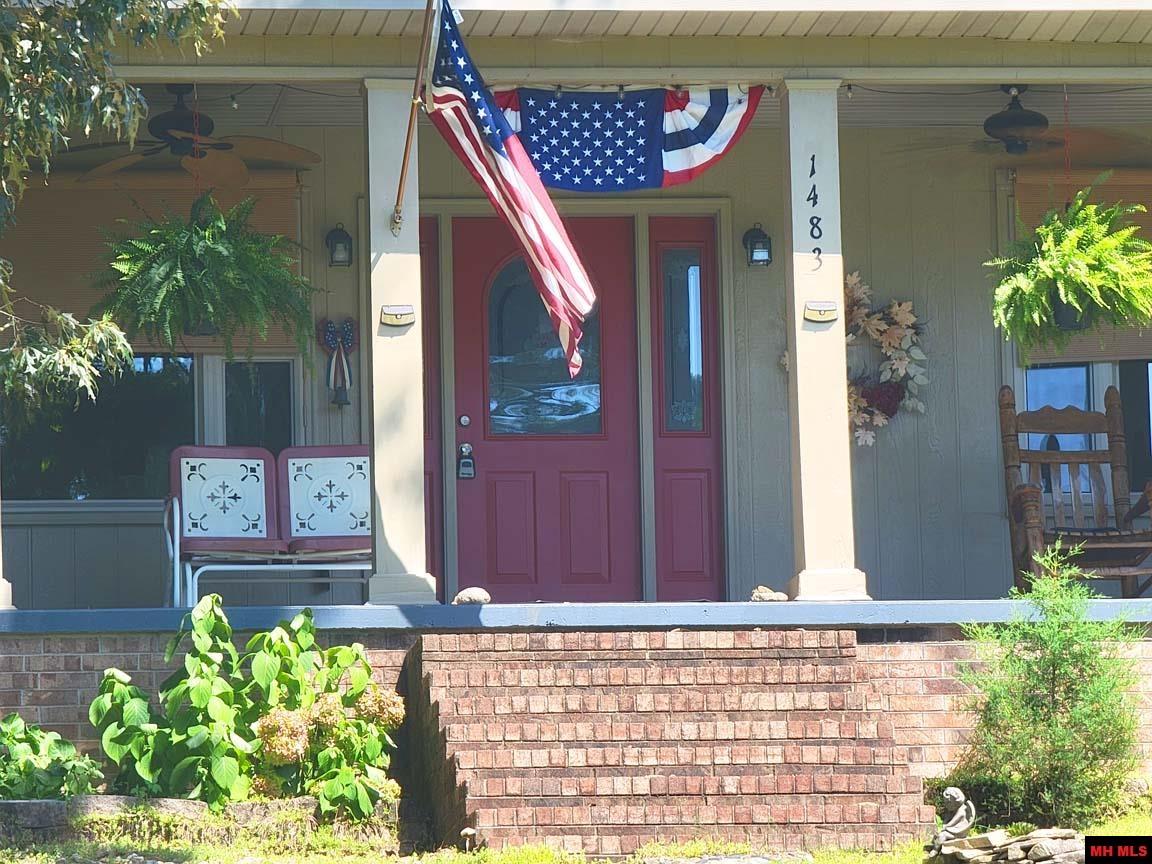 1483 CHESSMOND FERRY ROAD Calico Rock, AR