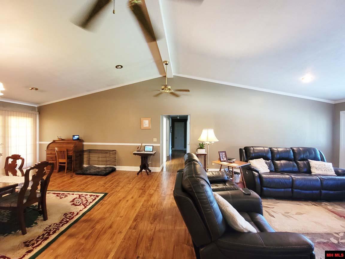 1483 CHESSMOND FERRY ROAD Calico Rock, AR