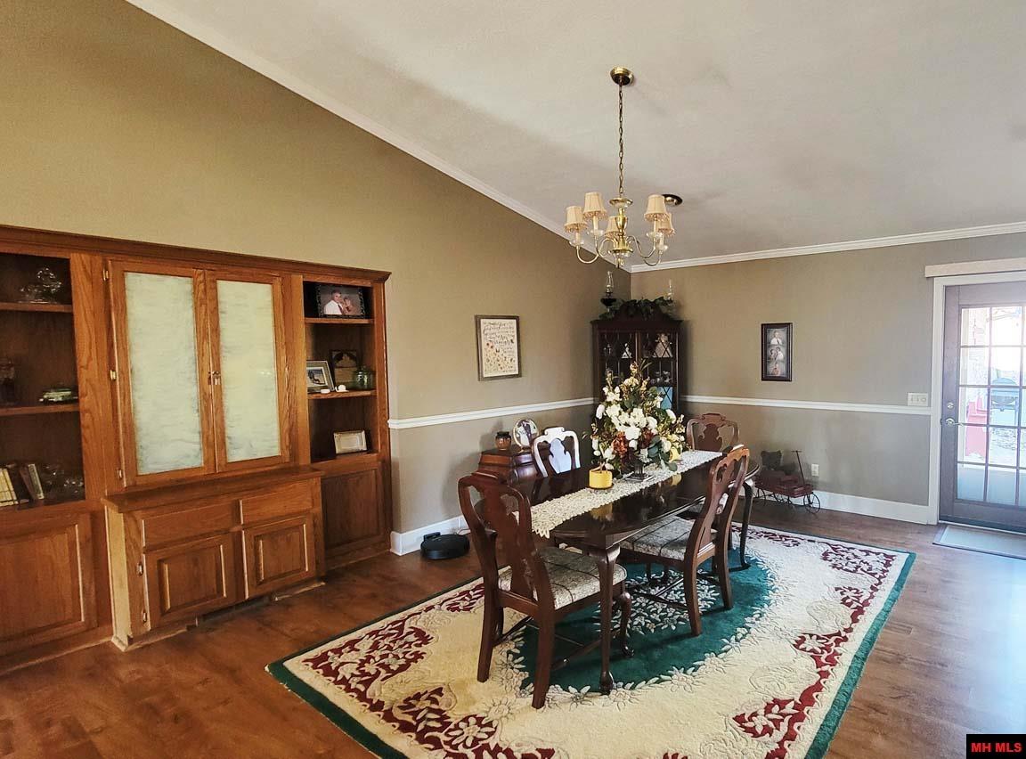 1483 CHESSMOND FERRY ROAD Calico Rock, AR